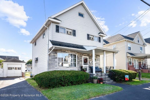 Photo for 907 Lincoln Avenue