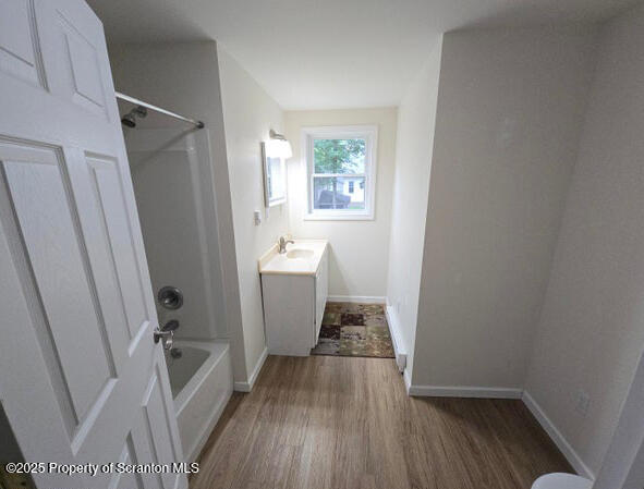 Mountaintop, Pennsylvania 18707, United States, 3 Bedrooms Bedrooms, ,2 BathroomsBathrooms,Residential,Pending,173165