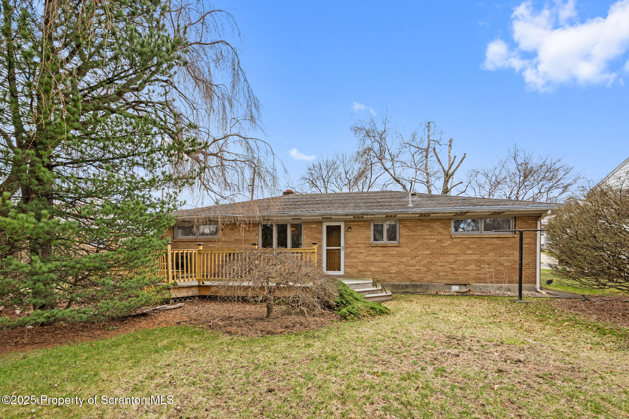 Old Forge, Pennsylvania 18518, United States, 3 Bedrooms Bedrooms, ,1 BathroomBathrooms,Residential,Pending,101009