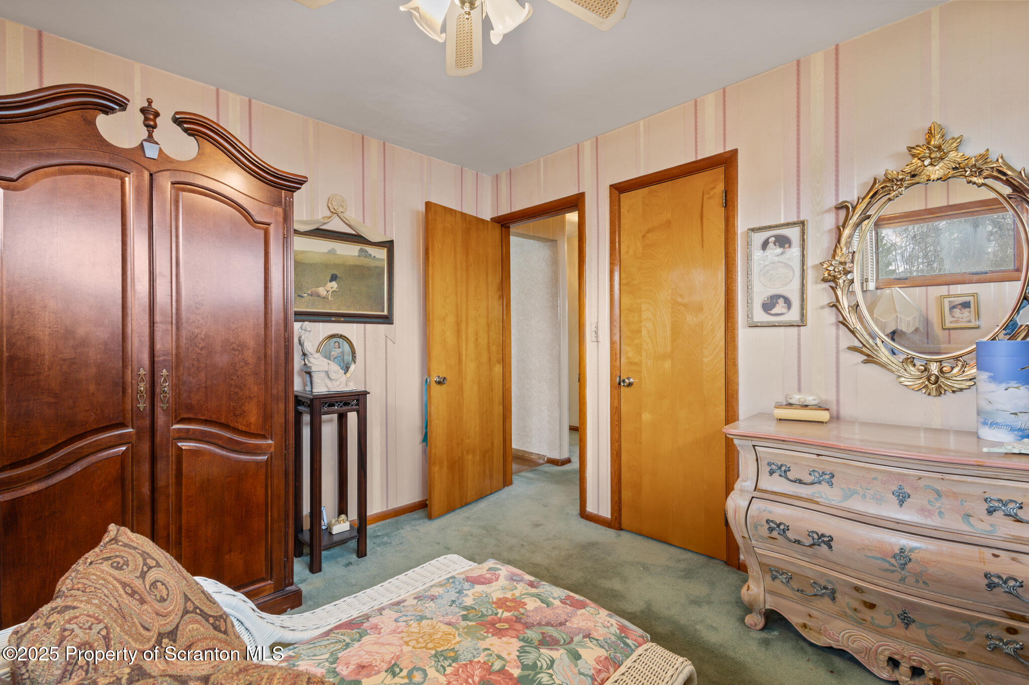 Old Forge, Pennsylvania 18518, United States, 3 Bedrooms Bedrooms, ,1 BathroomBathrooms,Residential,Pending,101009