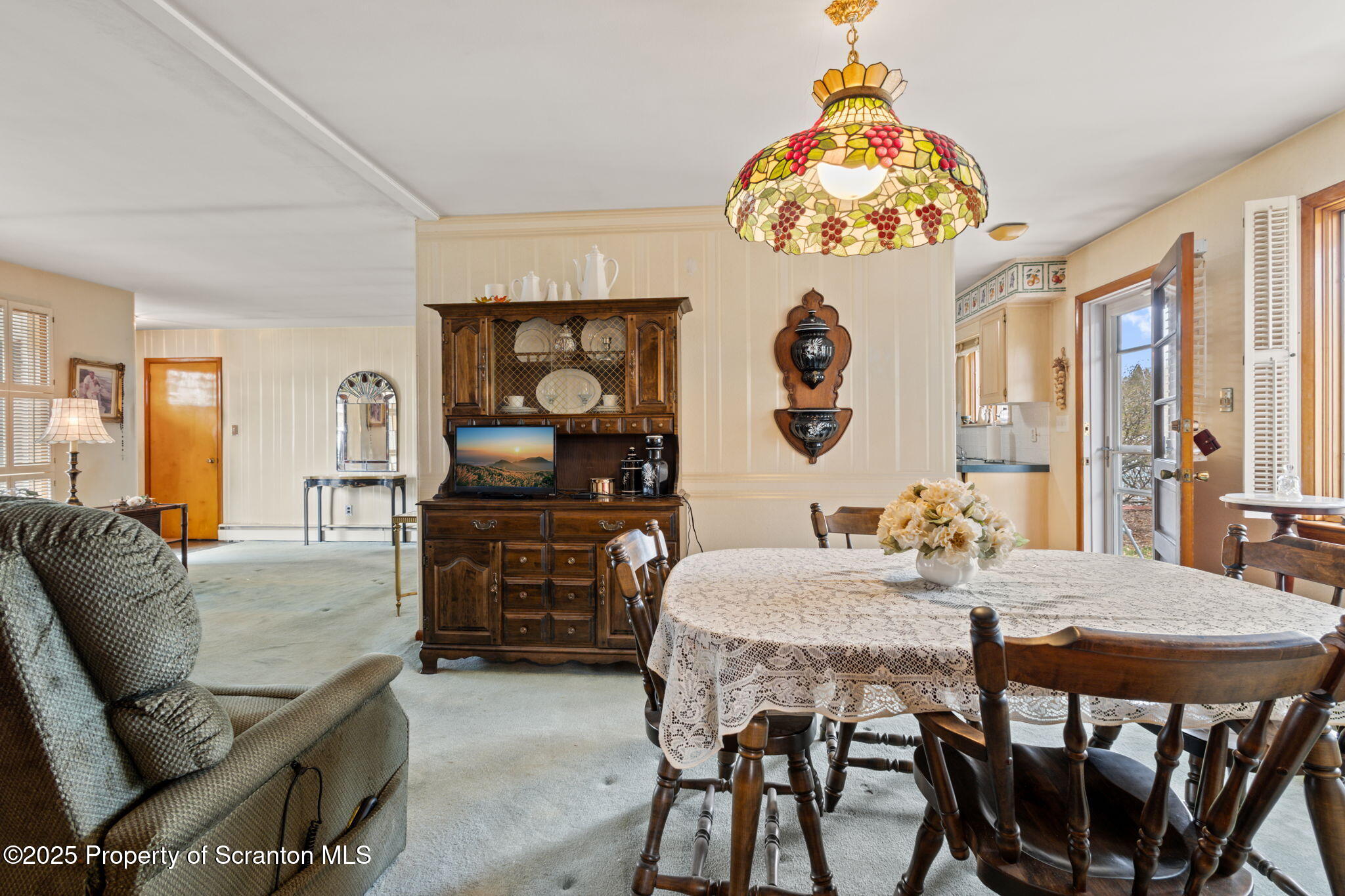 Old Forge, Pennsylvania 18518, United States, 3 Bedrooms Bedrooms, ,1 BathroomBathrooms,Residential,Pending,101009