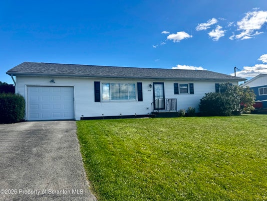 209 PLEASANT VIEW DR, GREENFIELD TOWNSHIP, PA 18407 - Image 7b6a333ba8c49c81e1c4609fdff2fd4e/4191405432