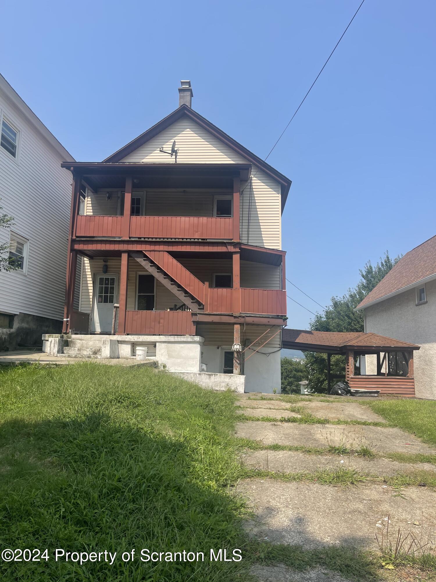 Photo 2 of 23 of 1927 Prospect Avenue house