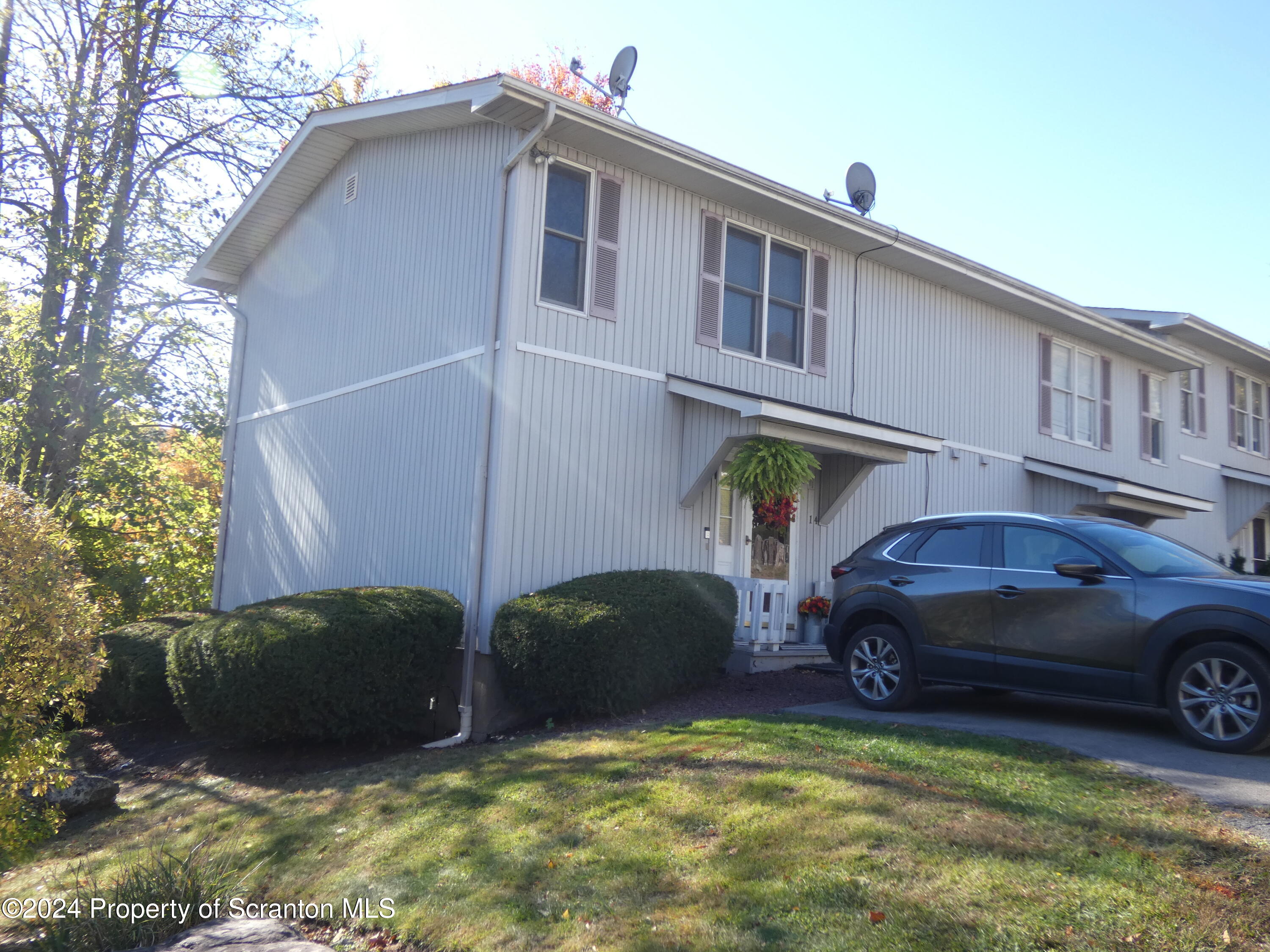 Clarks Summit, Pennsylvania 18411, United States, 2 Bedrooms Bedrooms, ,2 BathroomsBathrooms,Residential,Pending,36124