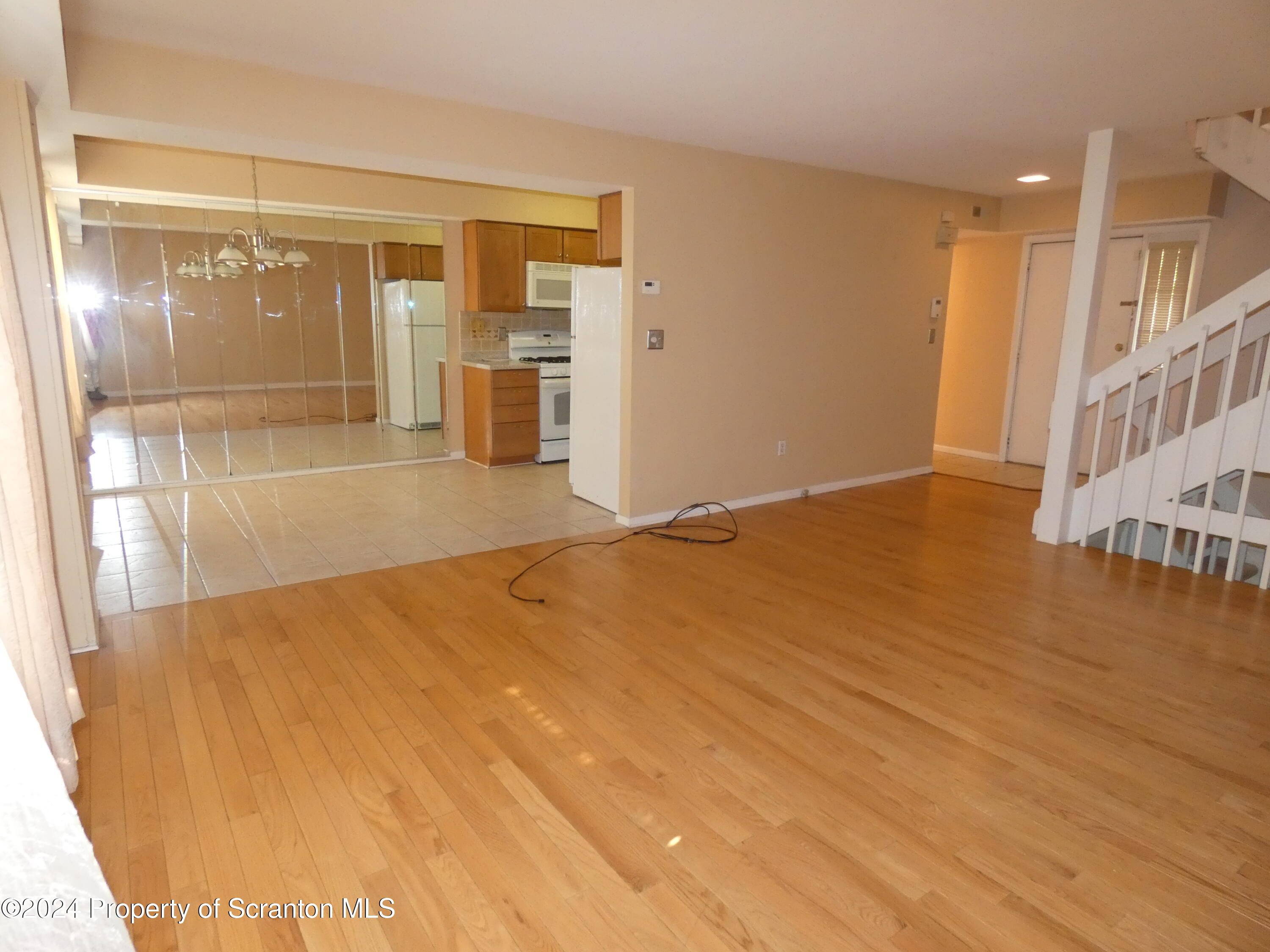 Clarks Summit, Pennsylvania 18411, United States, 2 Bedrooms Bedrooms, ,2 BathroomsBathrooms,Residential,Pending,36124