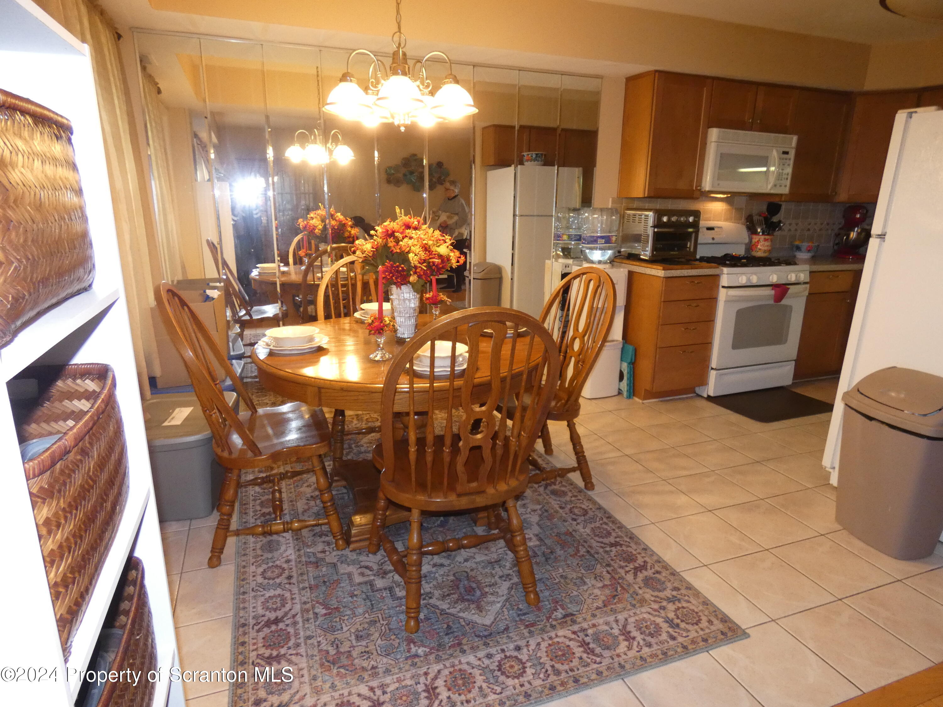 Clarks Summit, Pennsylvania 18411, United States, 2 Bedrooms Bedrooms, ,2 BathroomsBathrooms,Residential,Pending,36124