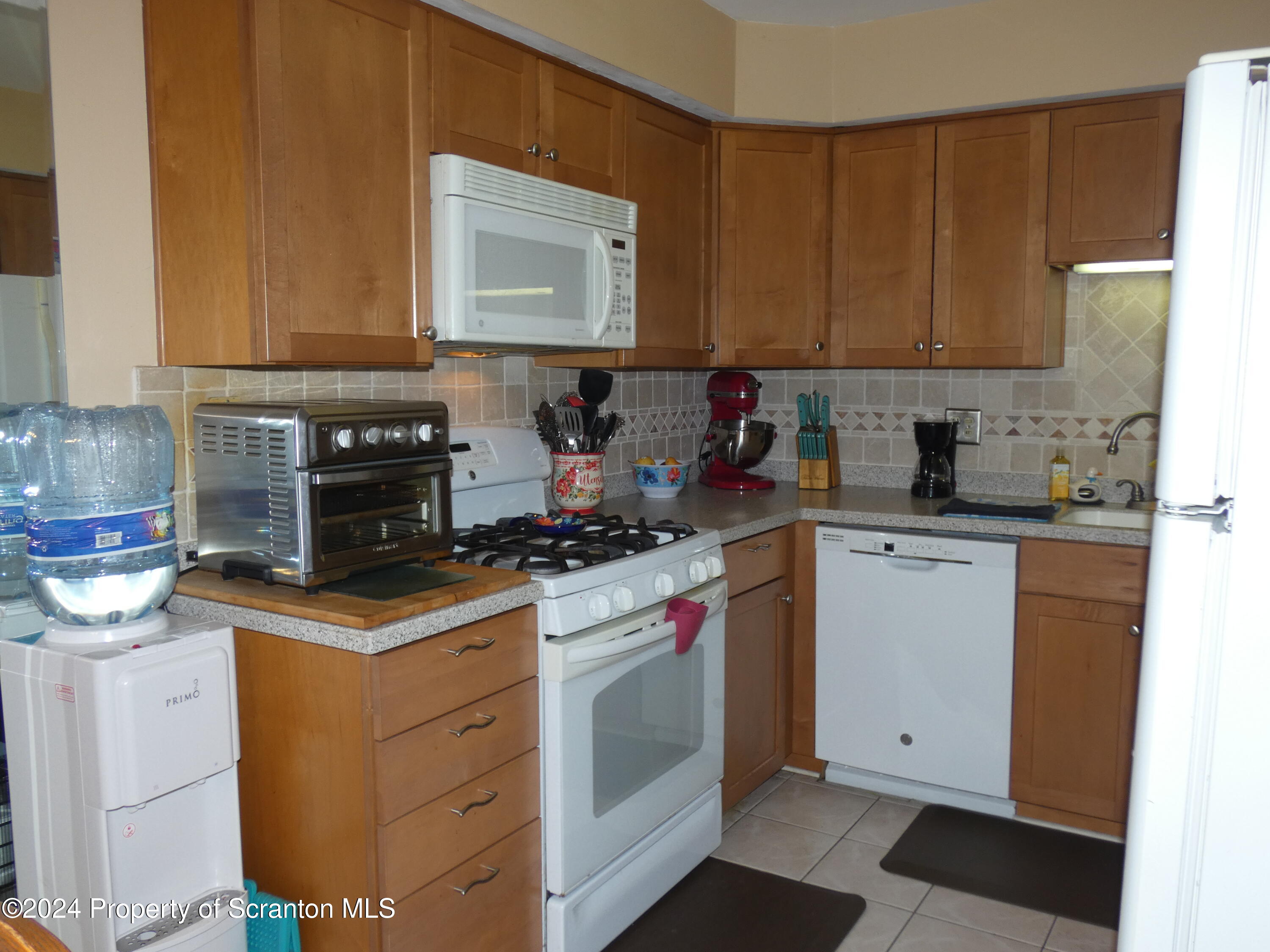 Clarks Summit, Pennsylvania 18411, United States, 2 Bedrooms Bedrooms, ,2 BathroomsBathrooms,Residential,Pending,36124