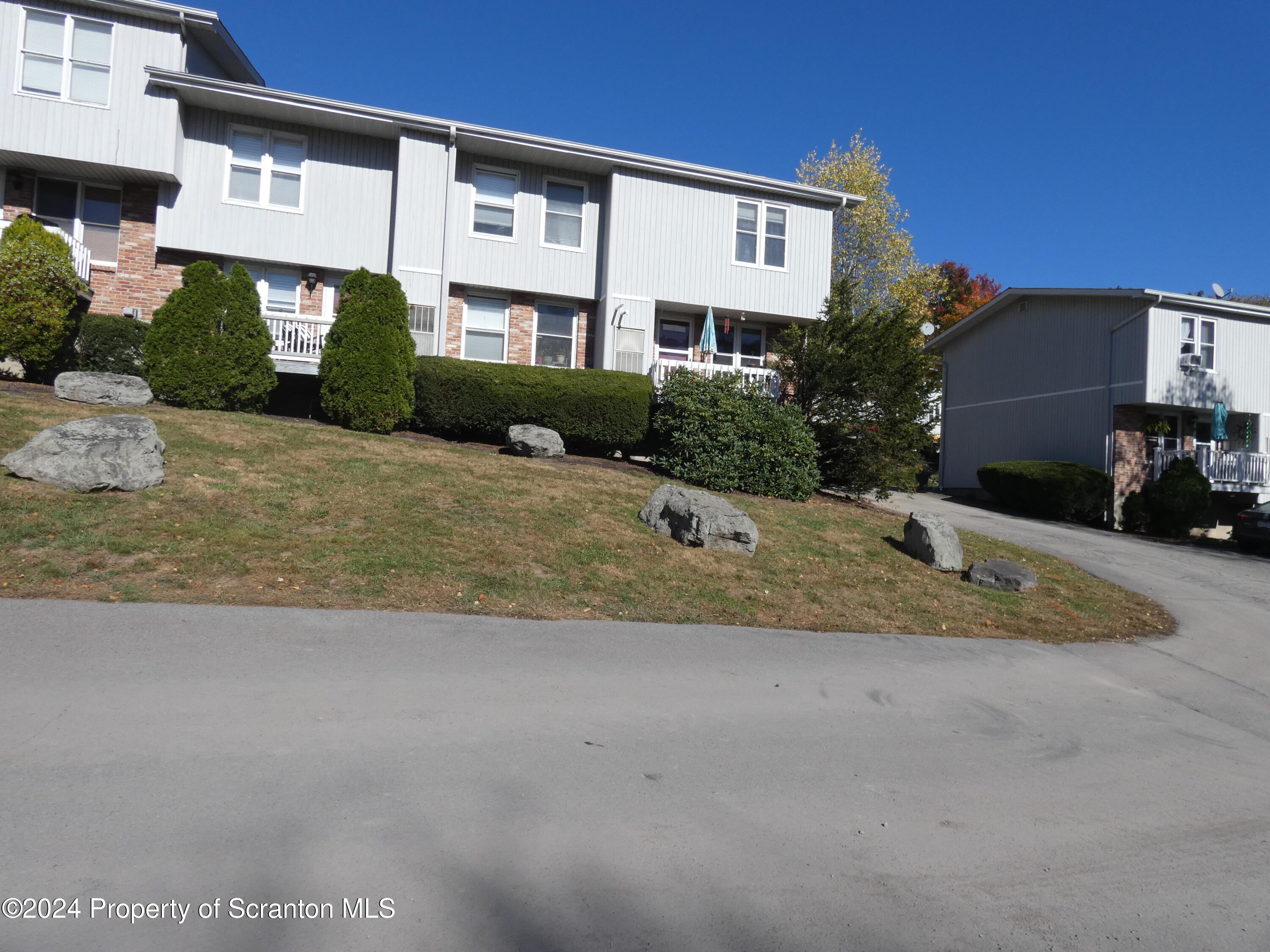 Clarks Summit, Pennsylvania 18411, United States, 2 Bedrooms Bedrooms, ,2 BathroomsBathrooms,Residential,Pending,36124