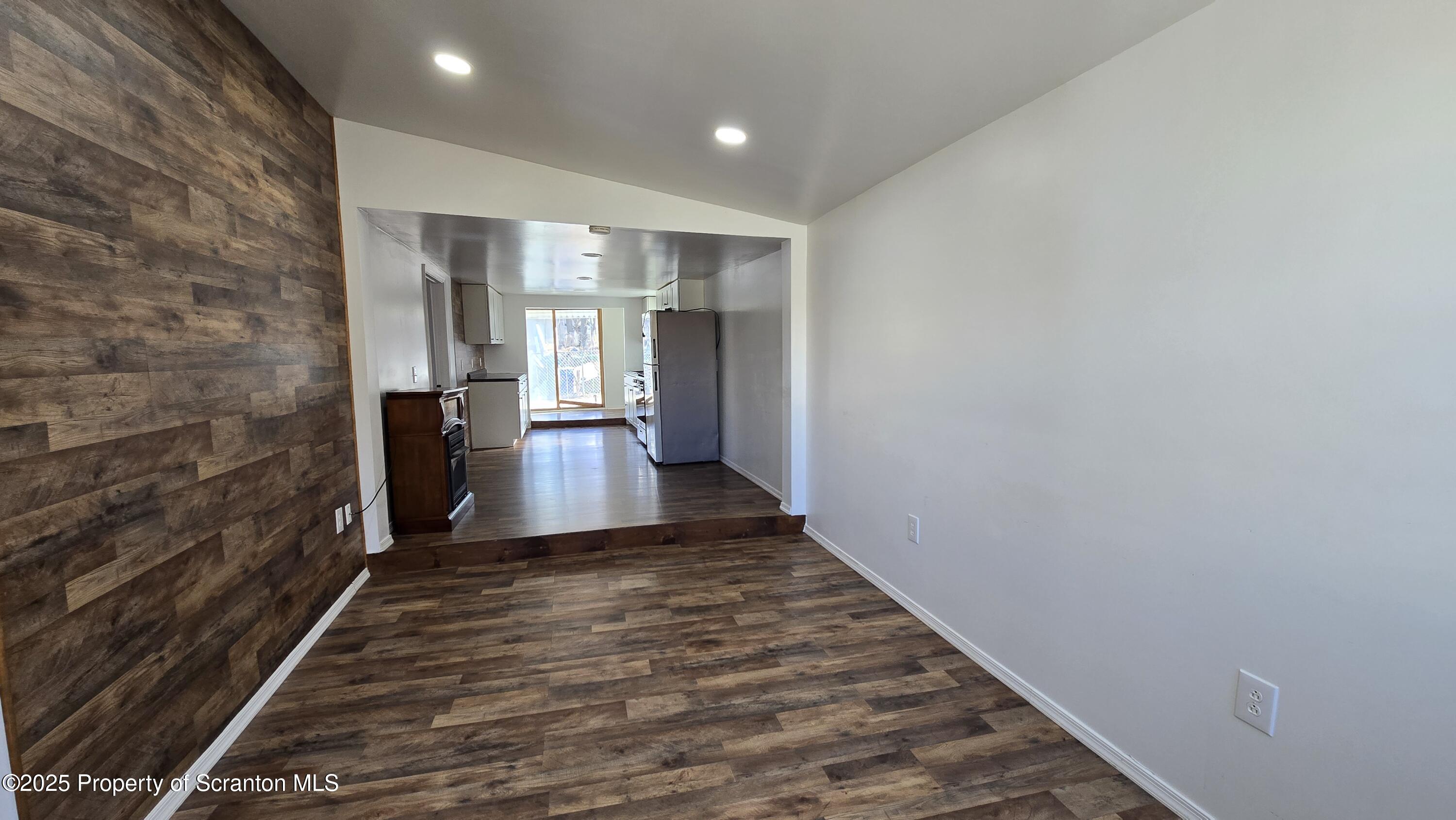 Scranton, Pennsylvania 18505, United States, 6 Bedrooms Bedrooms, ,2 BathroomsBathrooms,Residential,Active,133081