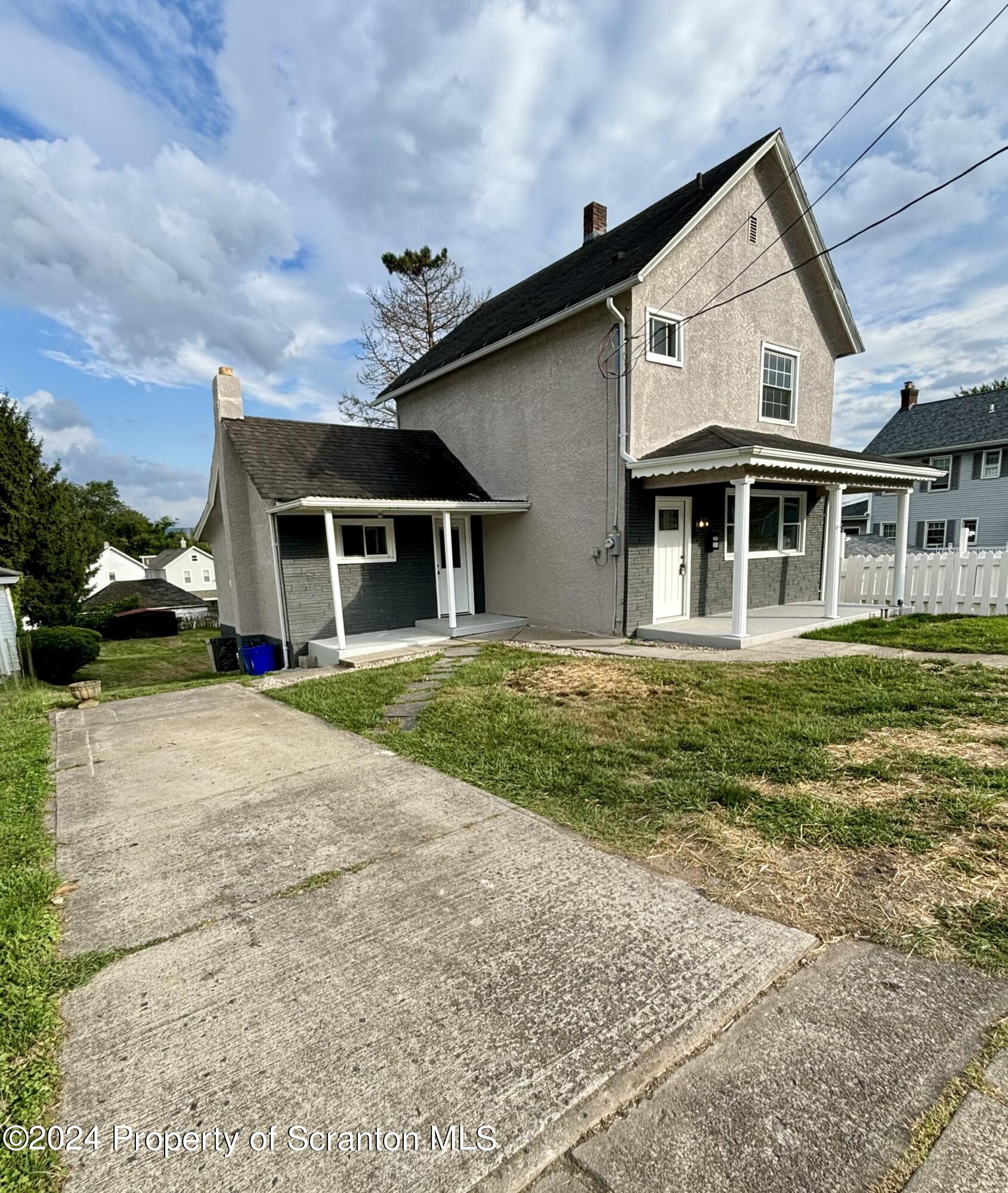 Photo 3 of 42 of 110 4th Street house