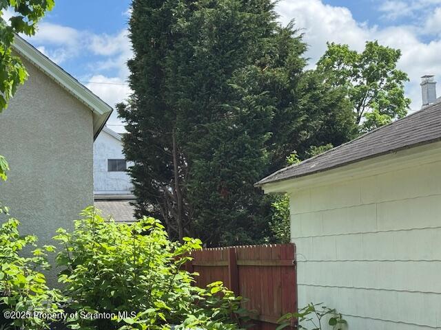 Scranton, Pennsylvania 18510, United States, 4 Bedrooms Bedrooms, ,2 BathroomsBathrooms,Residential,Pending,124498