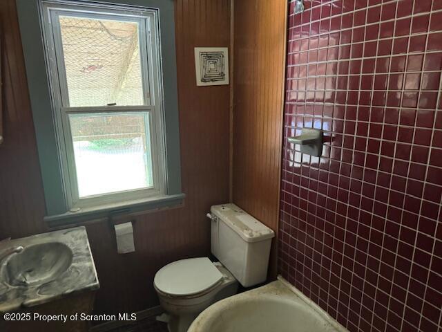 Scranton, Pennsylvania 18510, United States, 4 Bedrooms Bedrooms, ,2 BathroomsBathrooms,Residential,Pending,124498