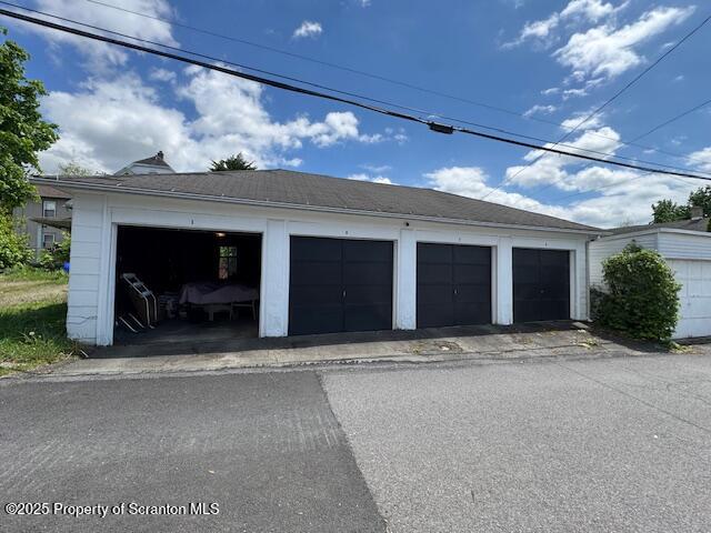 Scranton, Pennsylvania 18510, United States, 4 Bedrooms Bedrooms, ,2 BathroomsBathrooms,Residential,Pending,124498