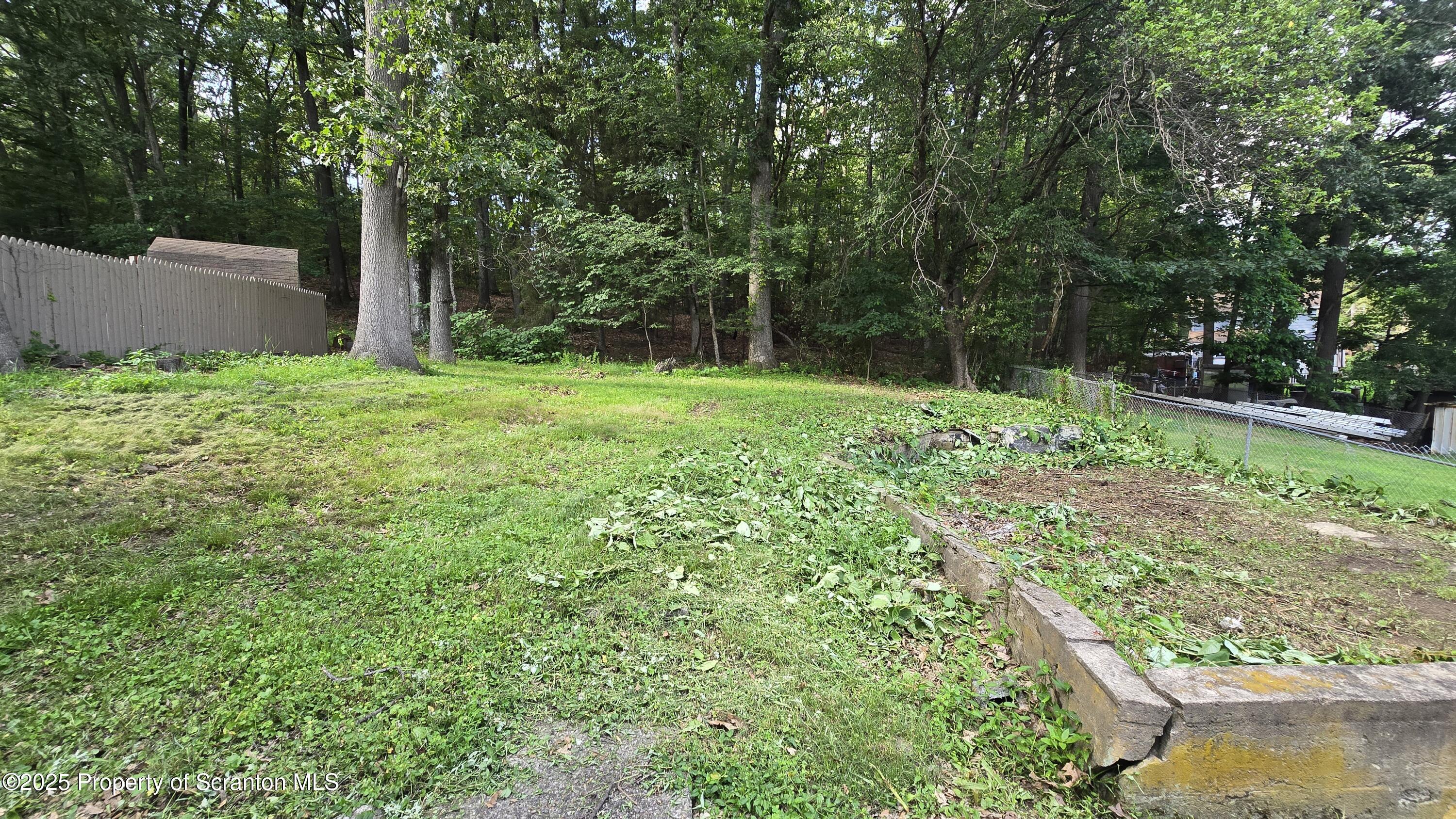 Mountaintop, Pennsylvania 18707, United States, ,Residential,Active,195829