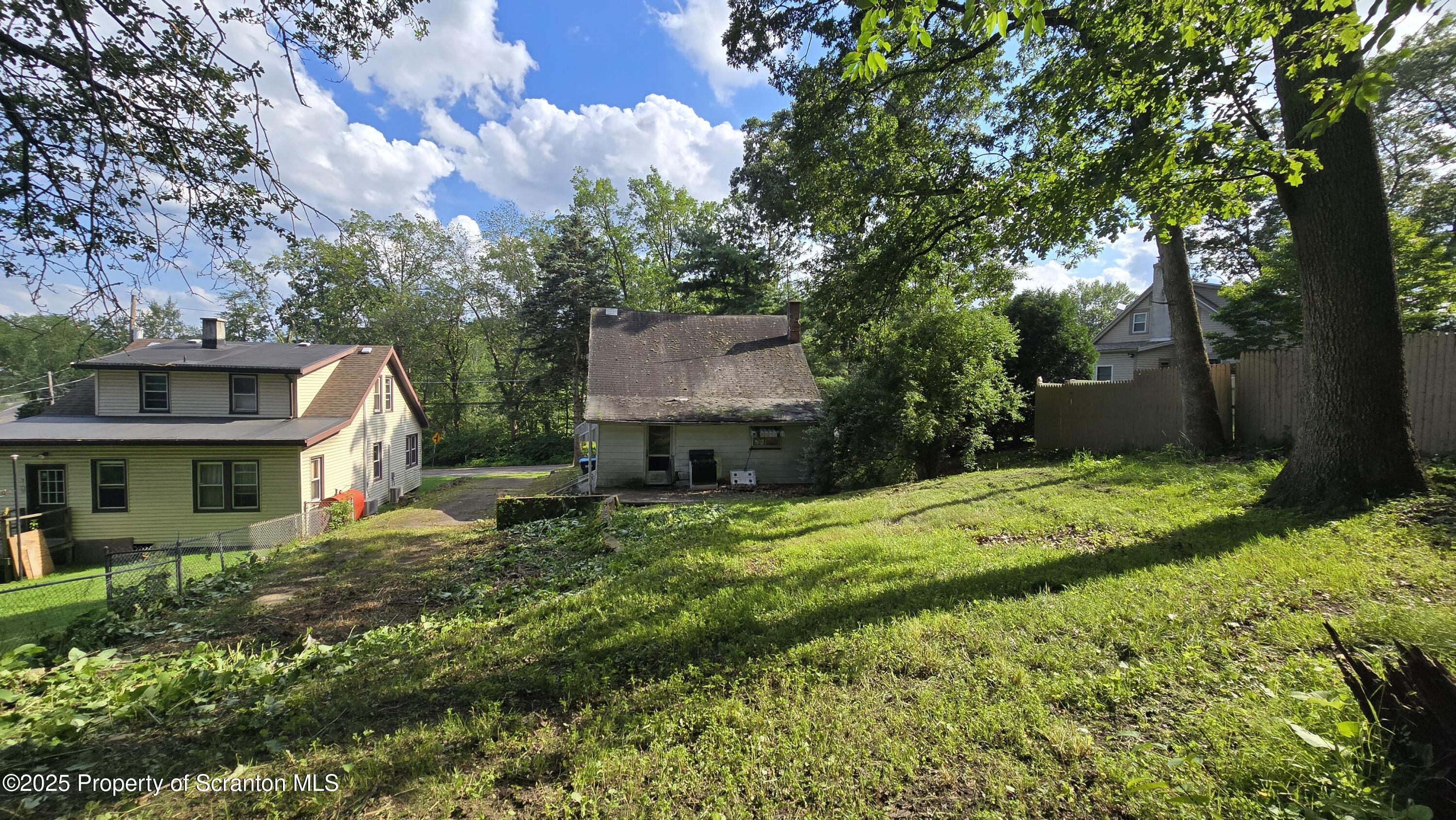 Mountaintop, Pennsylvania 18707, United States, ,Residential,Active,195829