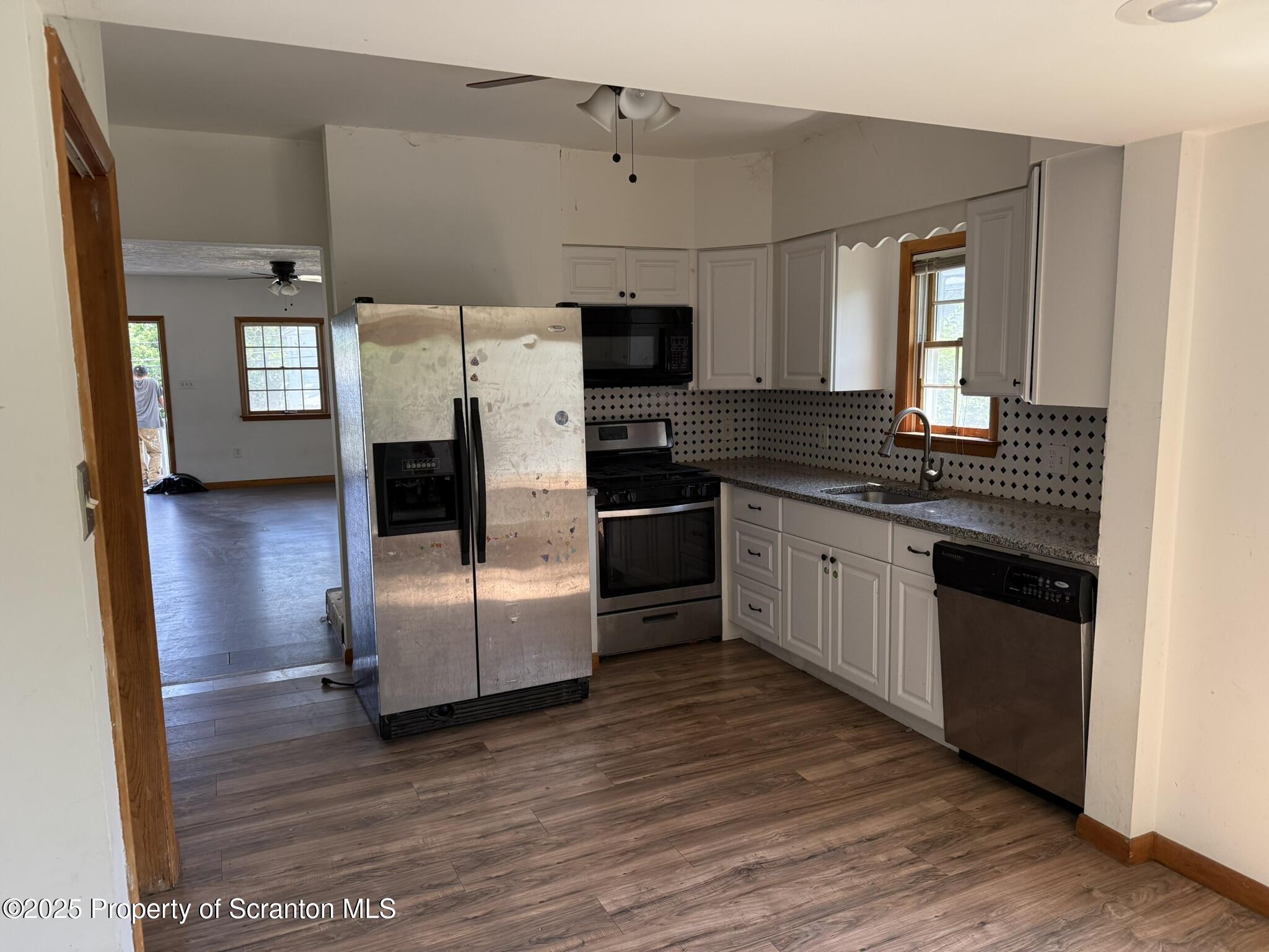 Hanover Twp, Pennsylvania 18706, United States, 3 Bedrooms Bedrooms, ,2 BathroomsBathrooms,Residential,Active,155181