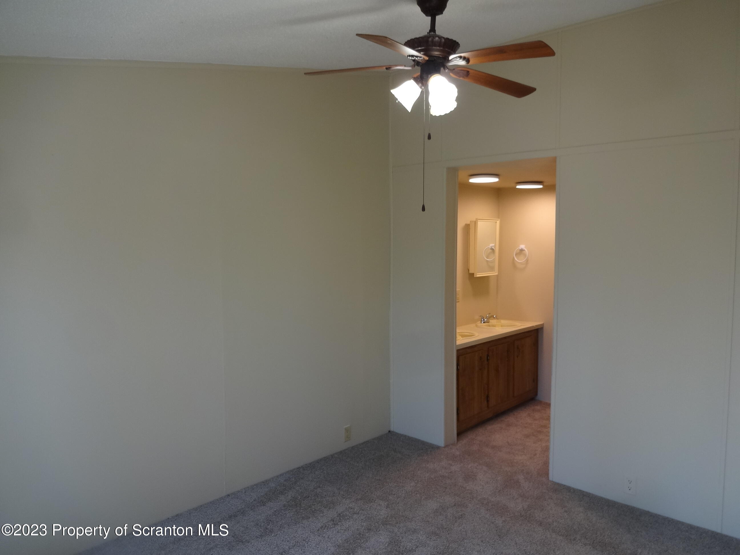 Photo 10 of 21 of 16 Circle Drive (Lot 34) mobile home