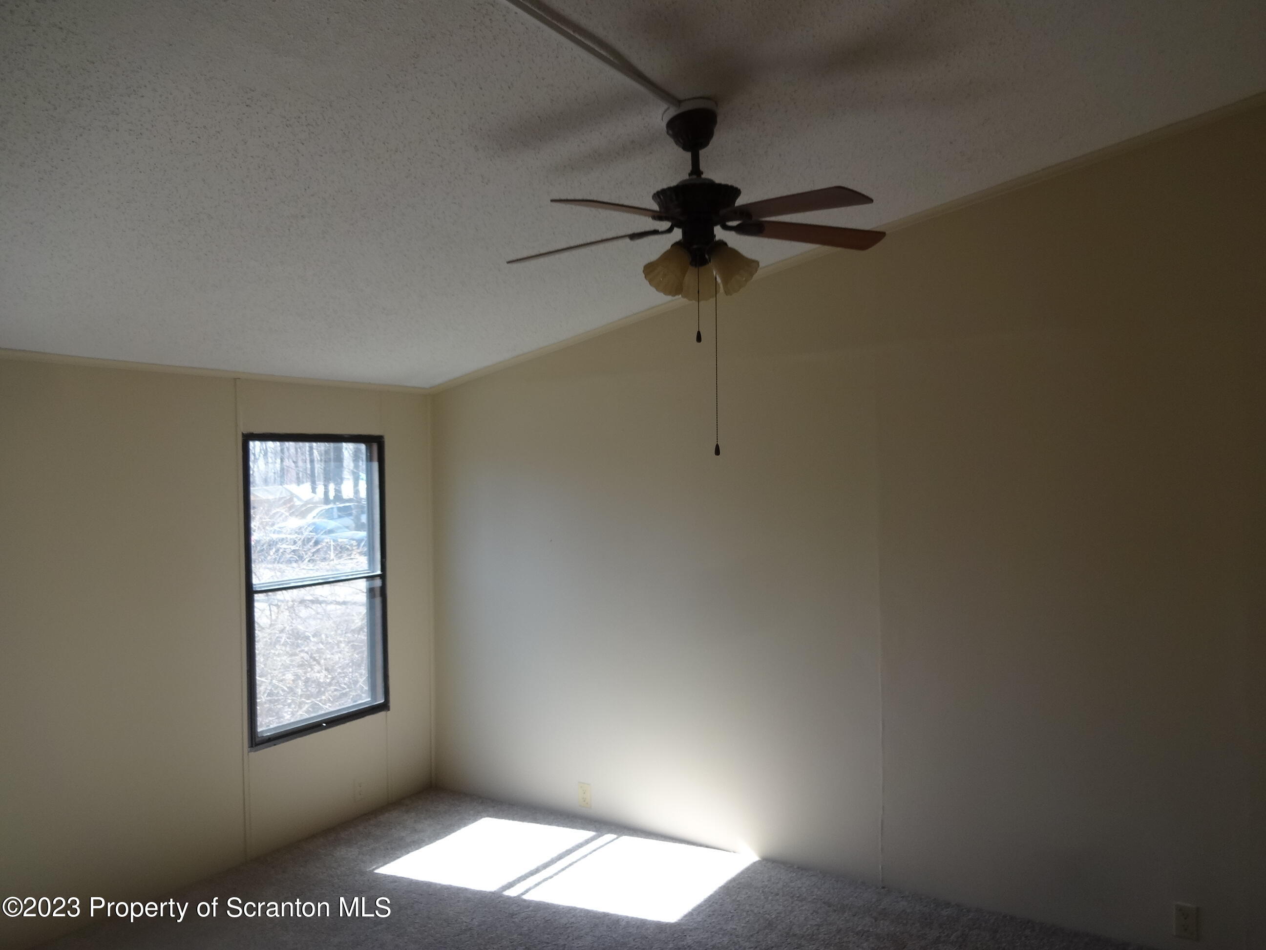 Photo 9 of 21 of 16 Circle Drive (Lot 34) mobile home