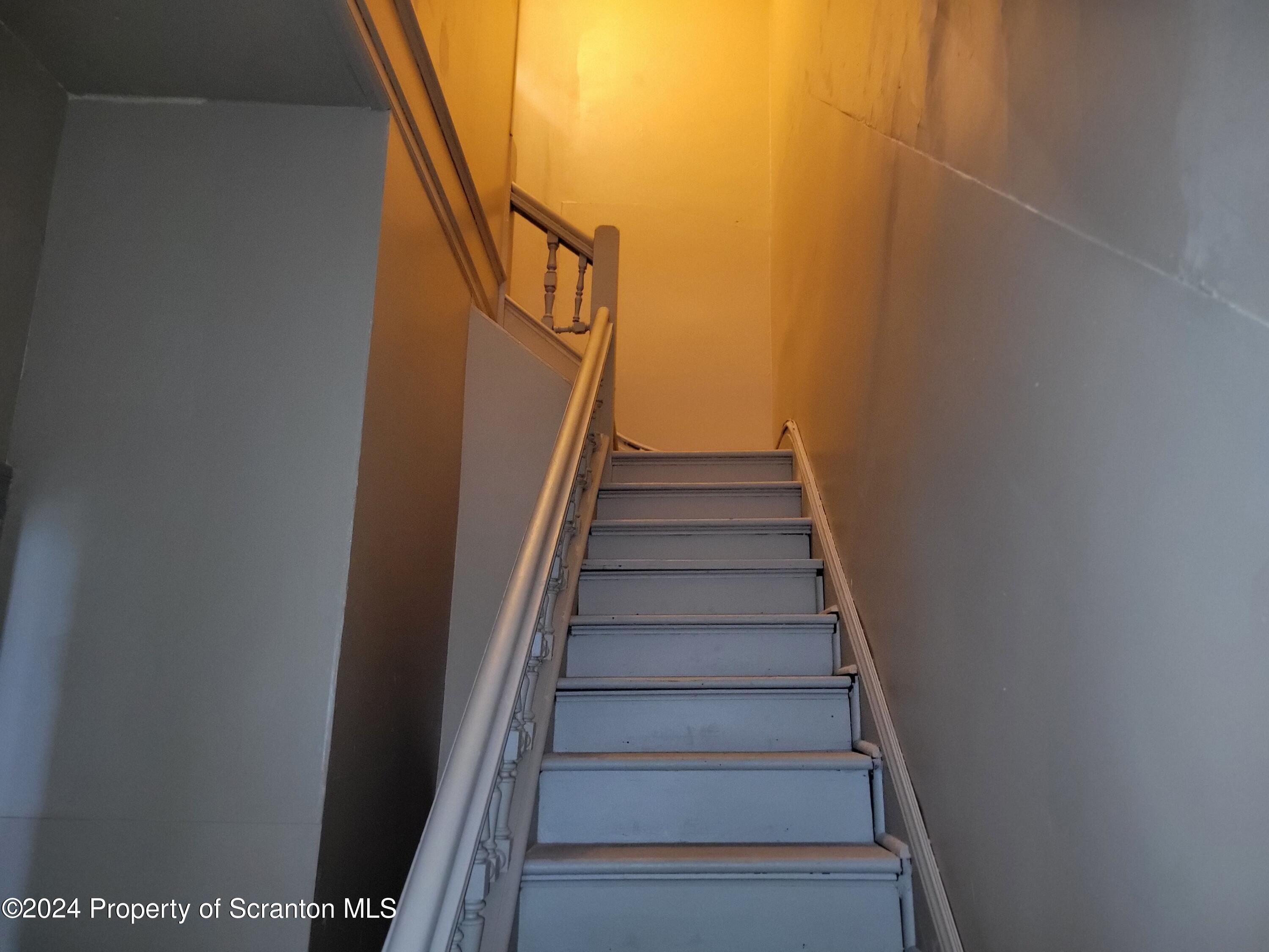 Scranton, Pennsylvania 18504, United States, 11 Bedrooms Bedrooms, ,5 BathroomsBathrooms,Residential,Active,65598