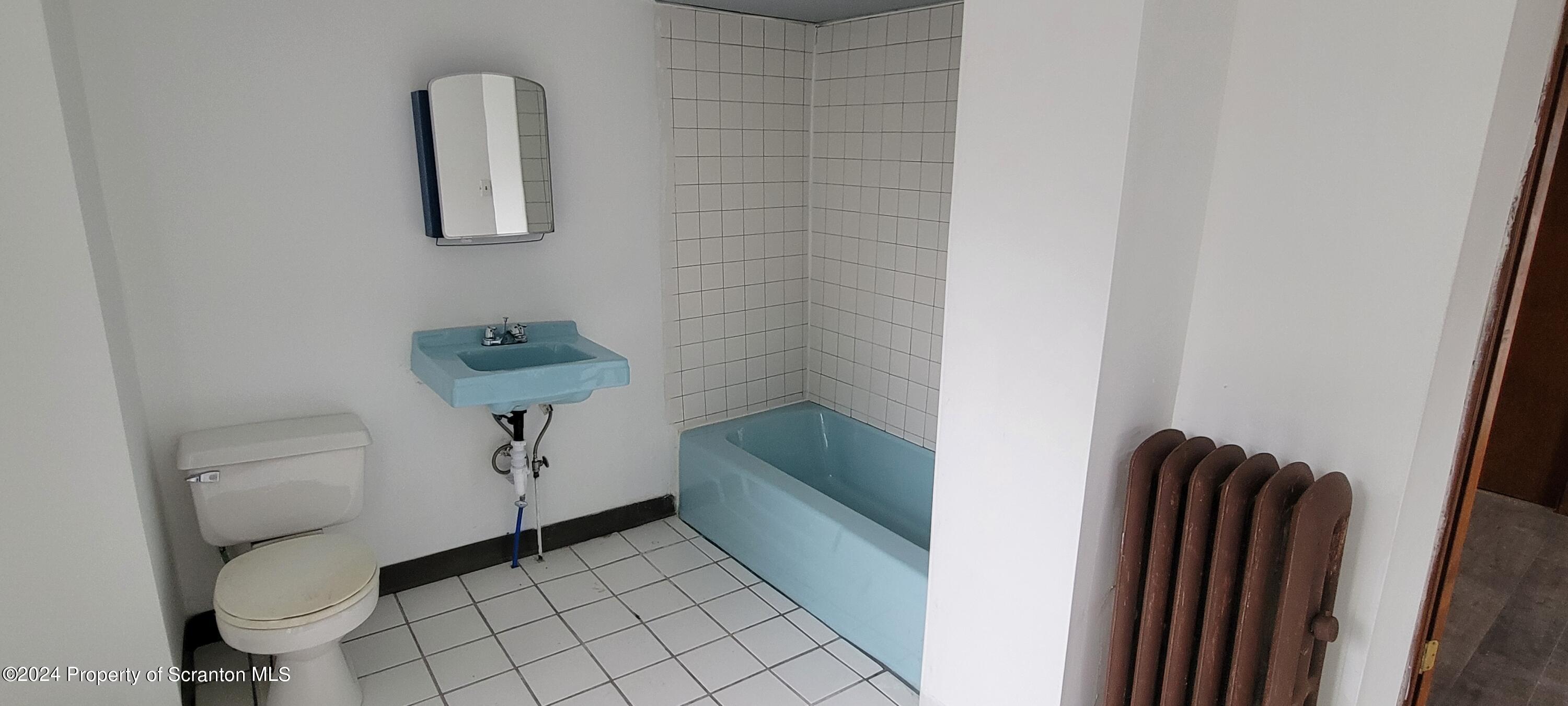 Scranton, Pennsylvania 18504, United States, 11 Bedrooms Bedrooms, ,5 BathroomsBathrooms,Residential,Active,65598