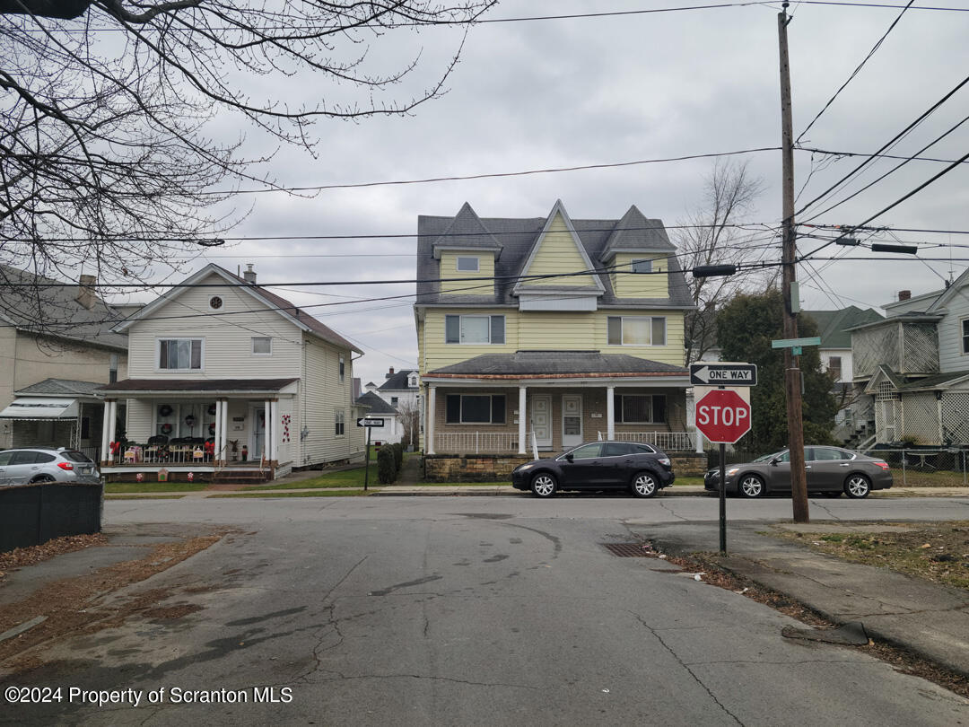 Scranton, Pennsylvania 18504, United States, 11 Bedrooms Bedrooms, ,5 BathroomsBathrooms,Residential,Active,65598