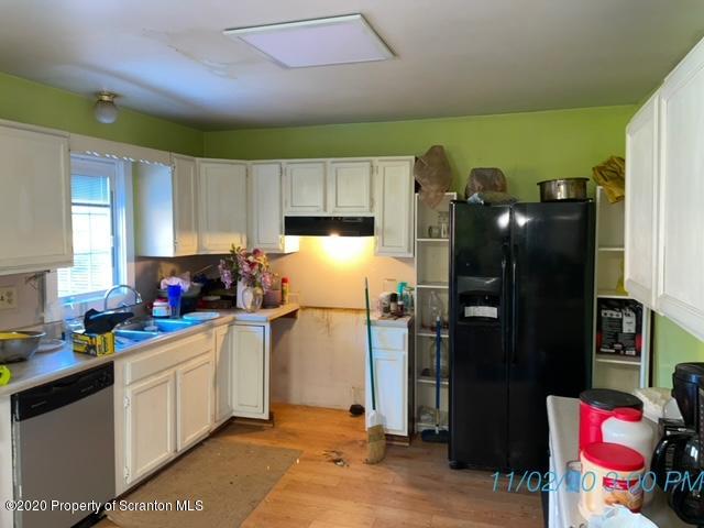 Forest City, Pennsylvania 18421, United States, 4 Bedrooms Bedrooms, ,2 BathroomsBathrooms,Residential,Pending,75410