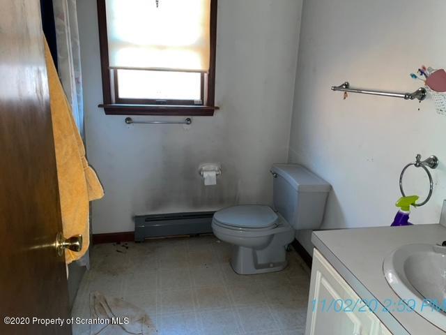 Forest City, Pennsylvania 18421, United States, 4 Bedrooms Bedrooms, ,2 BathroomsBathrooms,Residential,Pending,75410