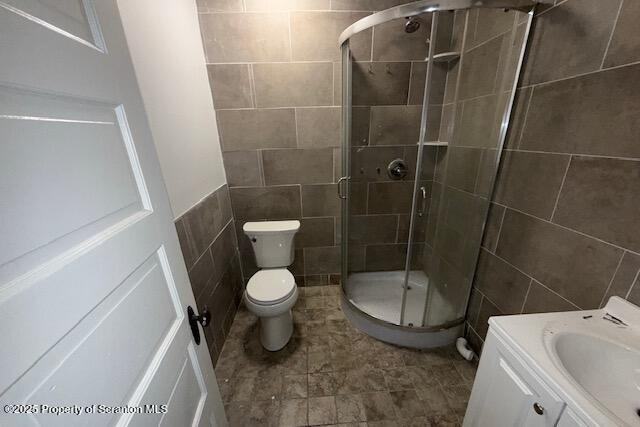 Scranton, Pennsylvania 18505, United States, 3 Bedrooms Bedrooms, ,2 BathroomsBathrooms,Residential,Pending,257003