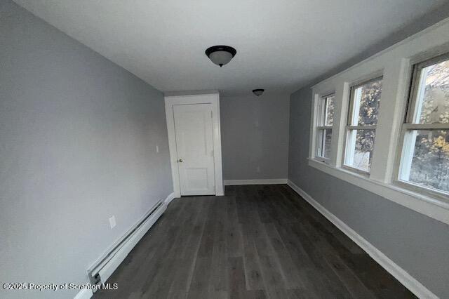 Scranton, Pennsylvania 18505, United States, 3 Bedrooms Bedrooms, ,2 BathroomsBathrooms,Residential,Pending,257003