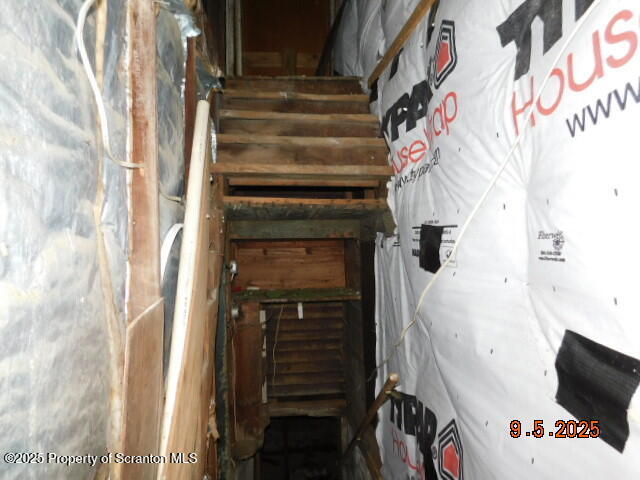 Ulster, Pennsylvania 18850, United States, 5 Bedrooms Bedrooms, ,1 BathroomBathrooms,Residential,Active,214560