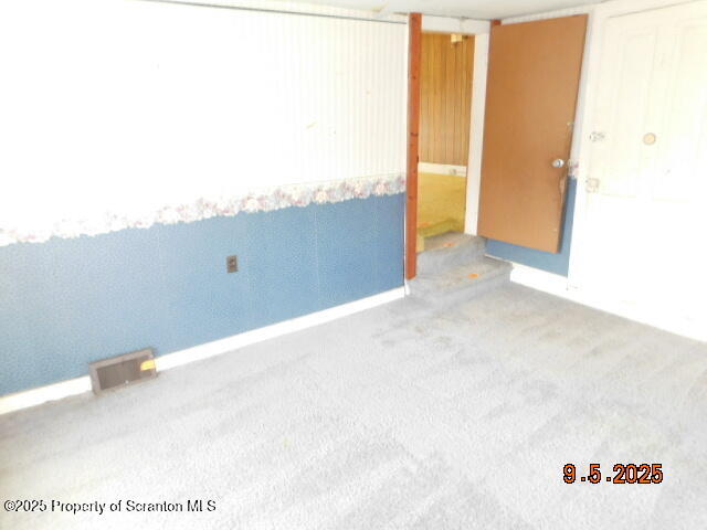 Ulster, Pennsylvania 18850, United States, 5 Bedrooms Bedrooms, ,1 BathroomBathrooms,Residential,Active,214560