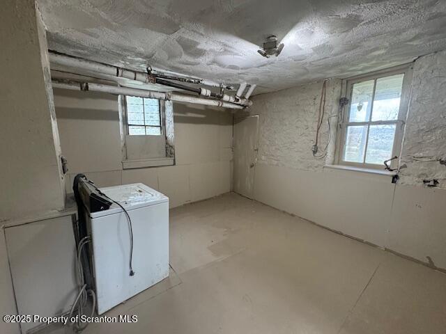 Scranton, Pennsylvania 18504, United States, 3 Bedrooms Bedrooms, ,1 BathroomBathrooms,Residential,Pending,124988