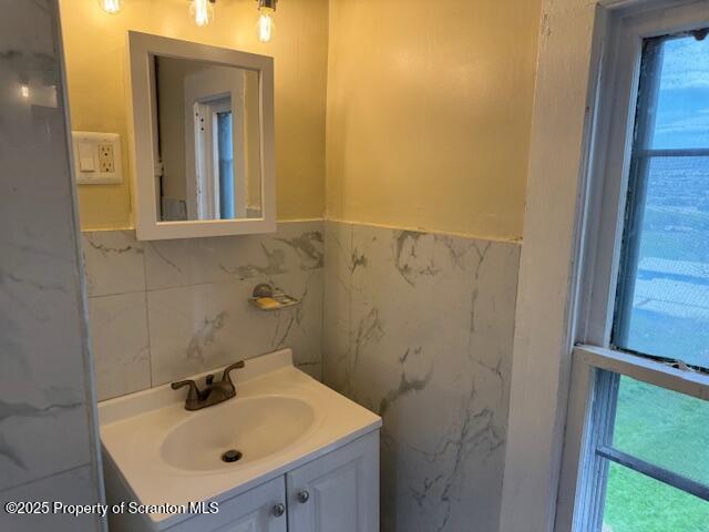 Scranton, Pennsylvania 18504, United States, 3 Bedrooms Bedrooms, ,1 BathroomBathrooms,Residential,Pending,124988