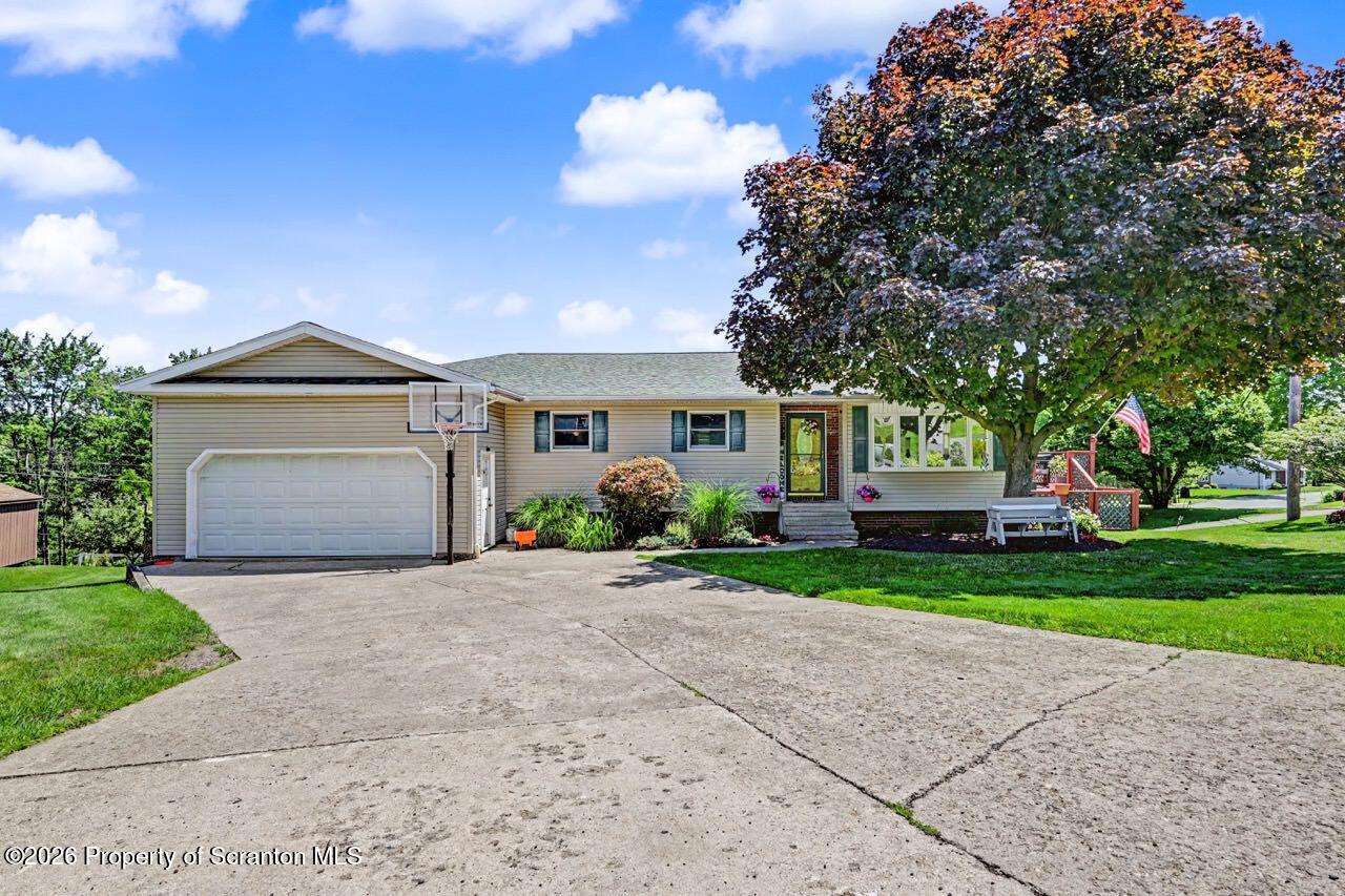 Photo 1 of 88 — 212 Tulip Circle, Clarks Summit, PA 18411