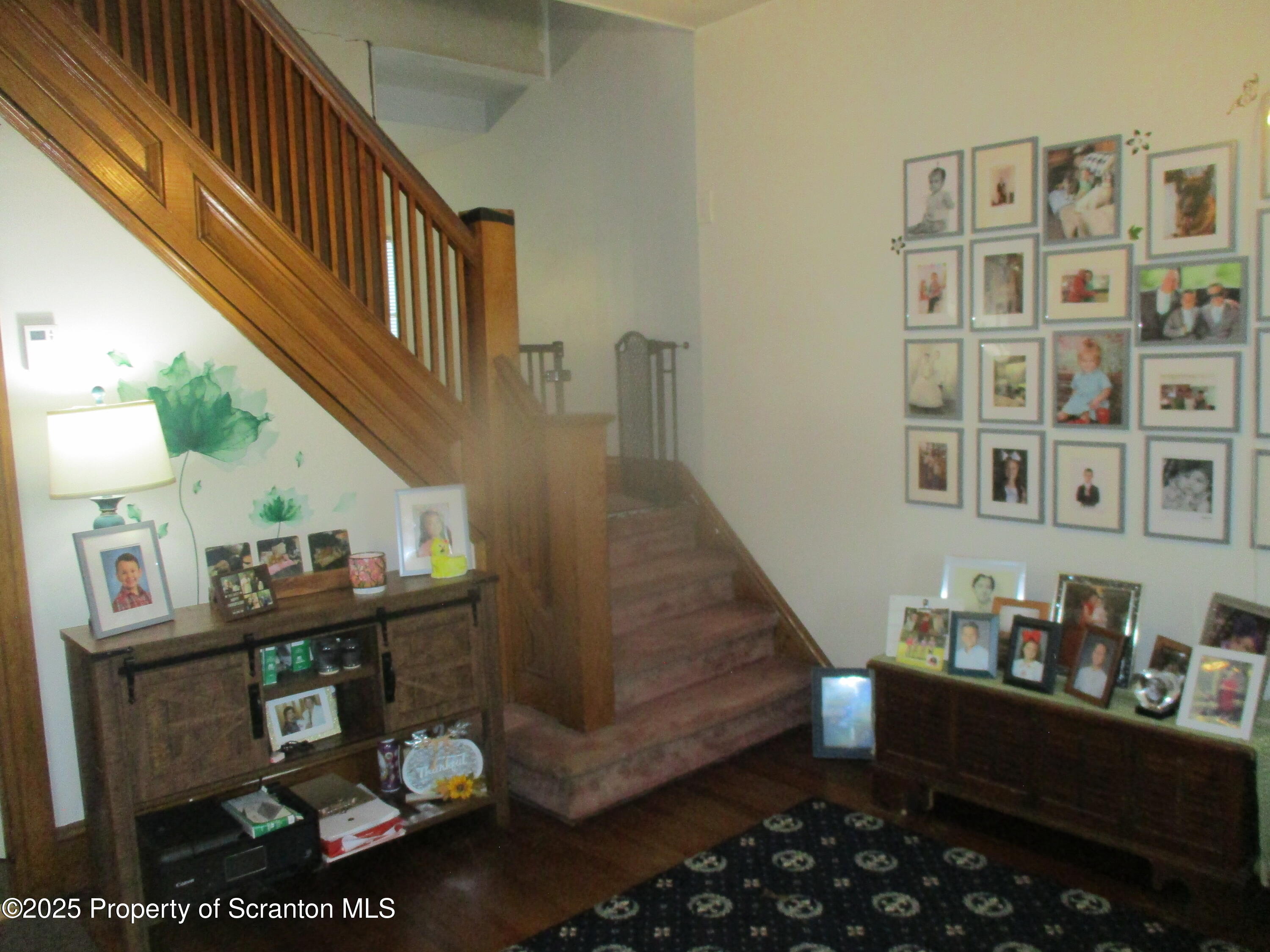 Throop, Pennsylvania 18512, United States, 4 Bedrooms Bedrooms, ,2 BathroomsBathrooms,Residential,Pending,467