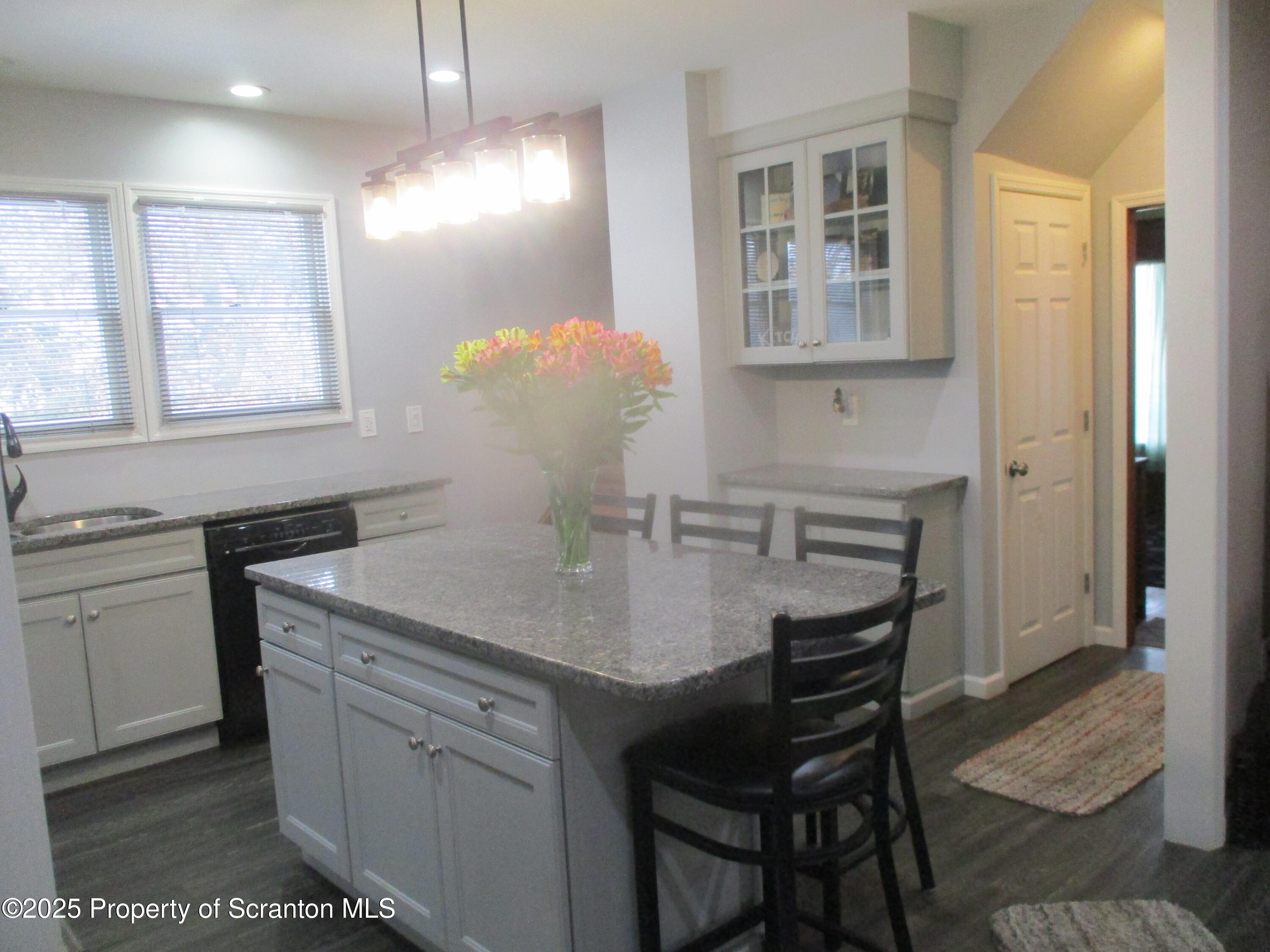 Throop, Pennsylvania 18512, United States, 4 Bedrooms Bedrooms, ,2 BathroomsBathrooms,Residential,Pending,467