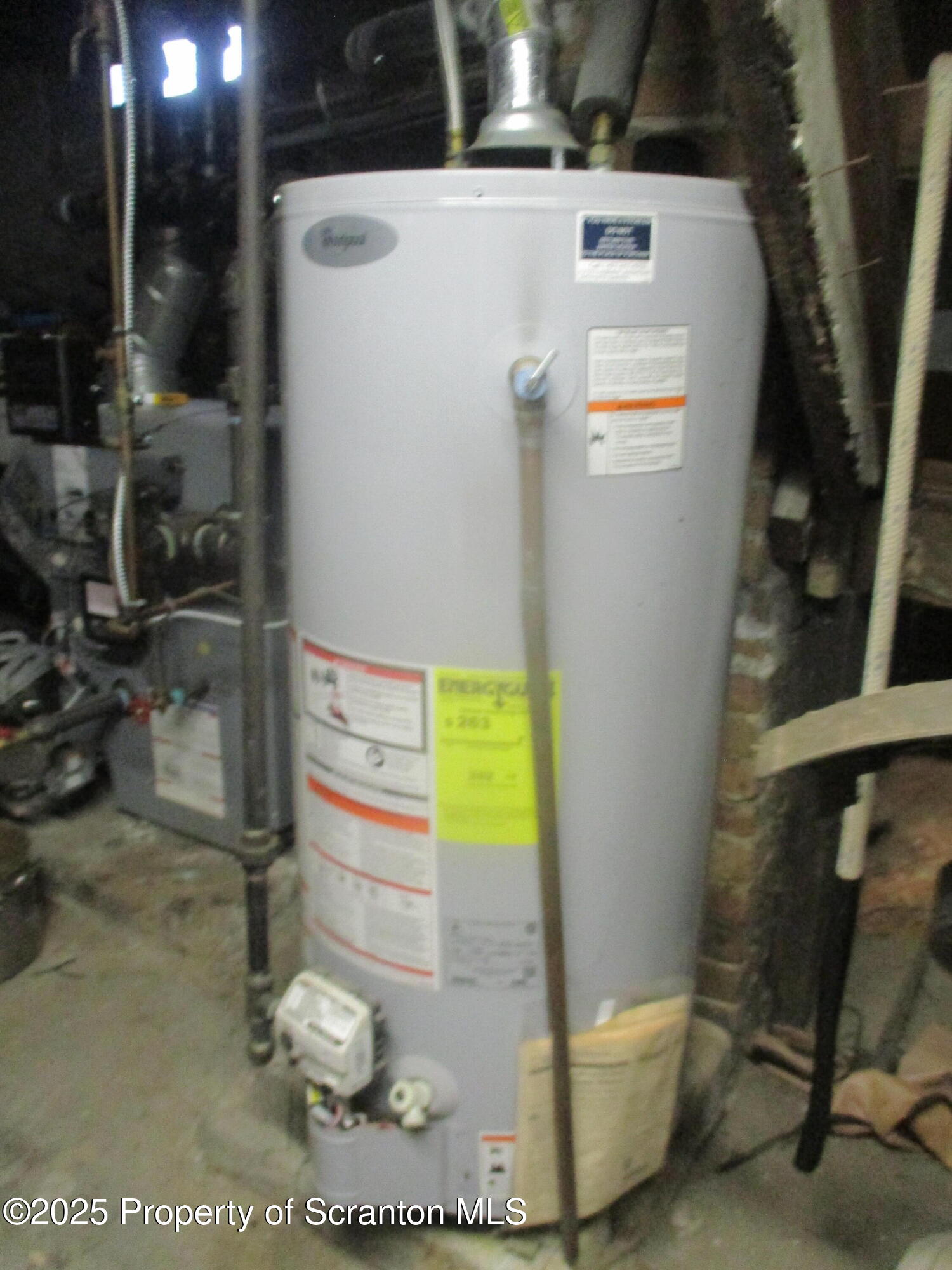 Throop, Pennsylvania 18512, United States, 4 Bedrooms Bedrooms, ,2 BathroomsBathrooms,Residential,Pending,467