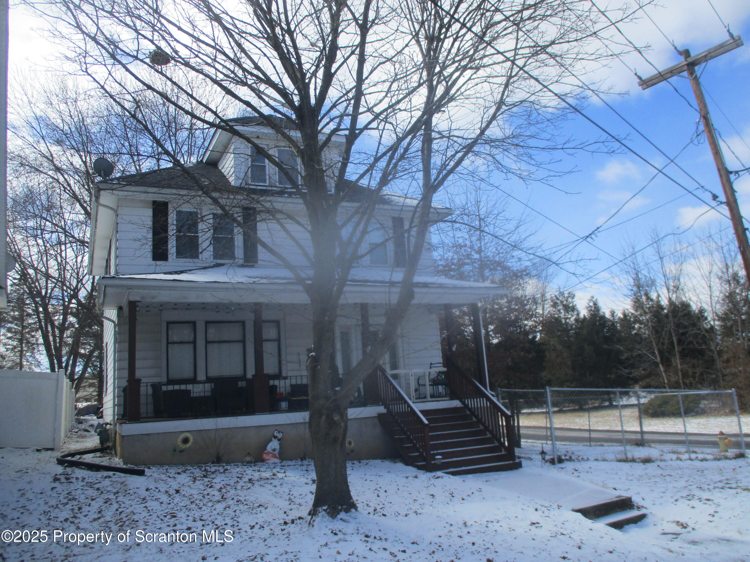 Throop, Pennsylvania 18512, United States, 4 Bedrooms Bedrooms, ,2 BathroomsBathrooms,Residential,Pending,467