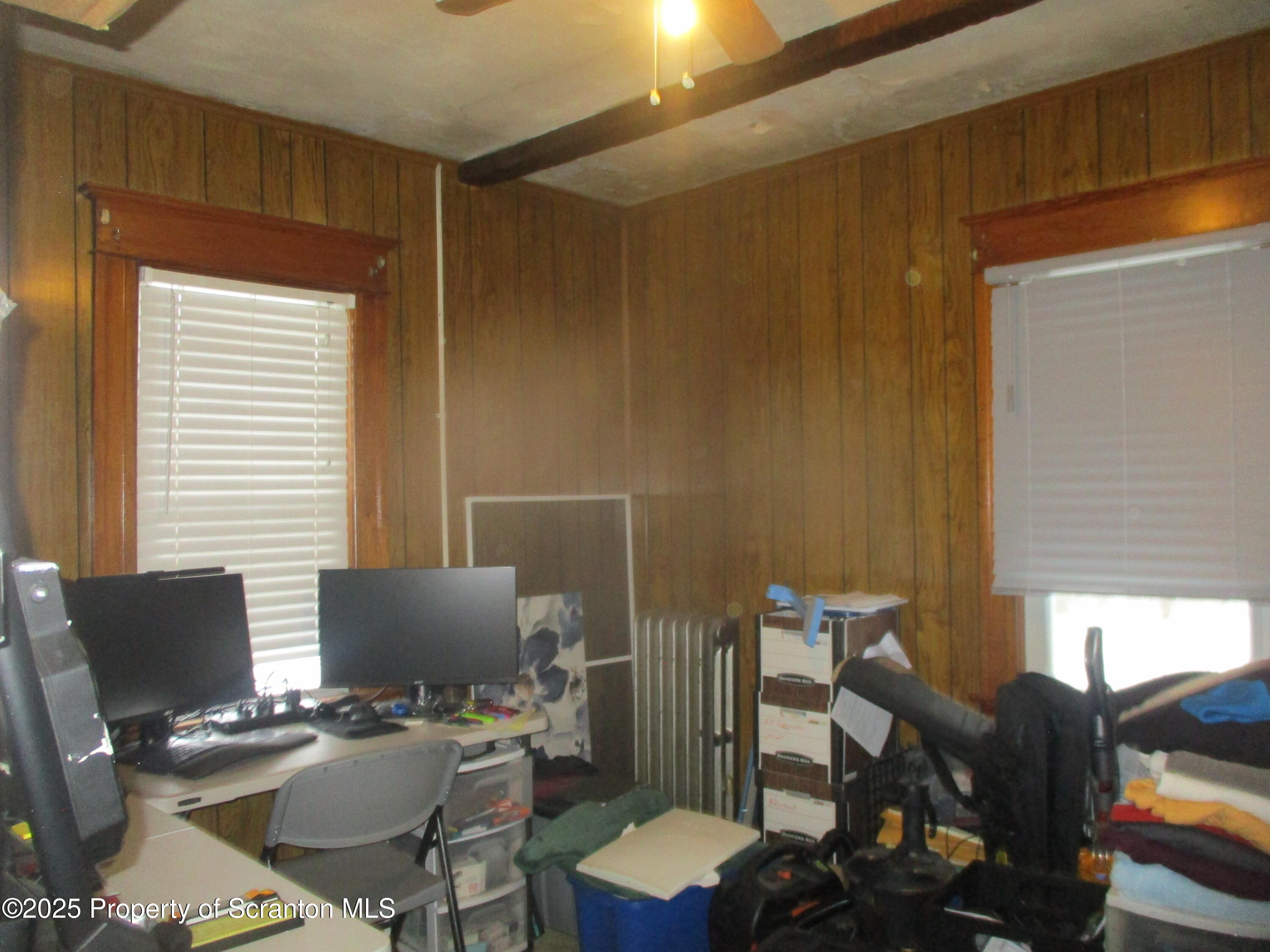 Throop, Pennsylvania 18512, United States, 4 Bedrooms Bedrooms, ,2 BathroomsBathrooms,Residential,Pending,467