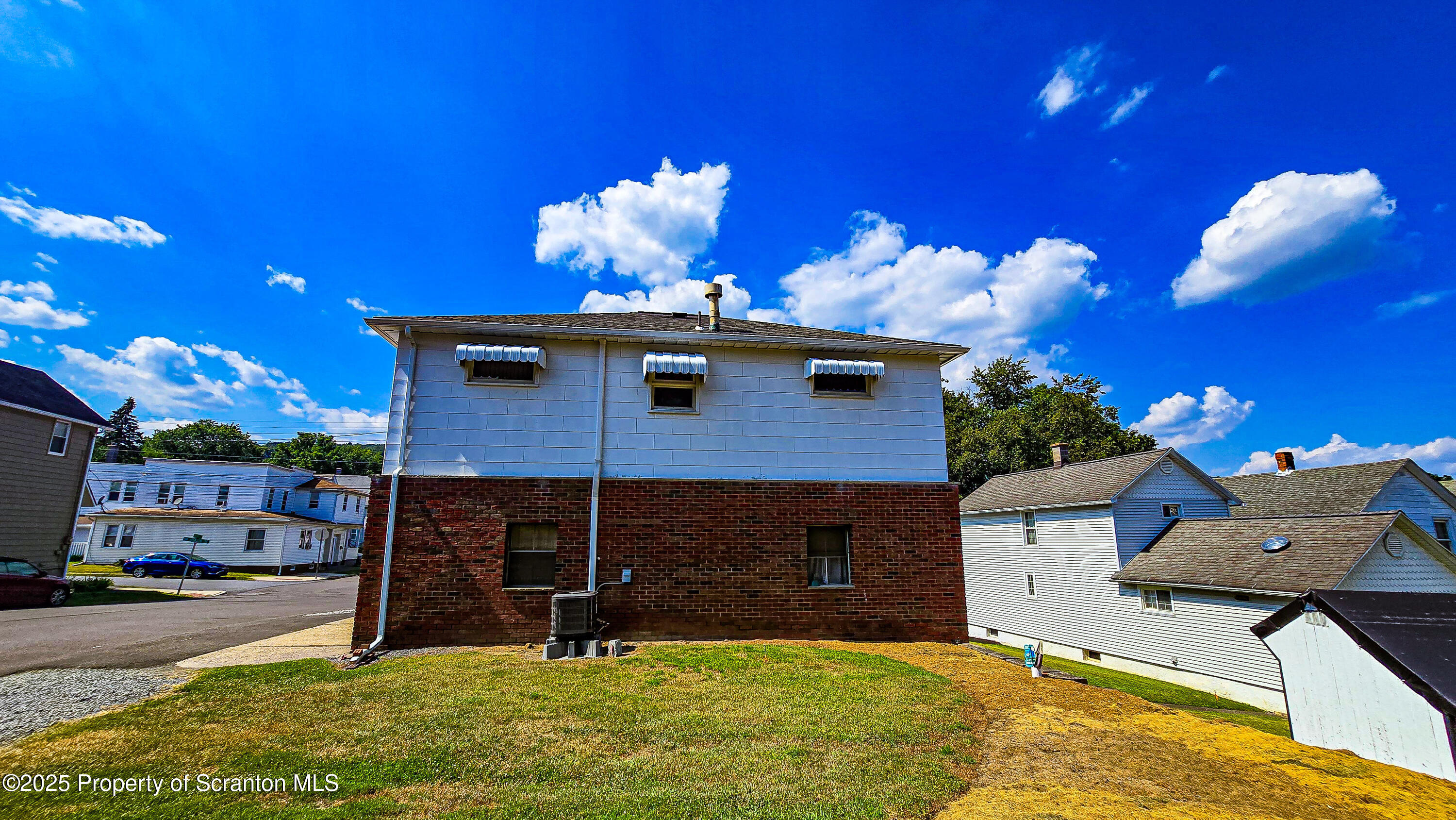 Swoyersville, Pennsylvania 18704, United States, 3 Bedrooms Bedrooms, ,2 BathroomsBathrooms,Residential,Active,190629