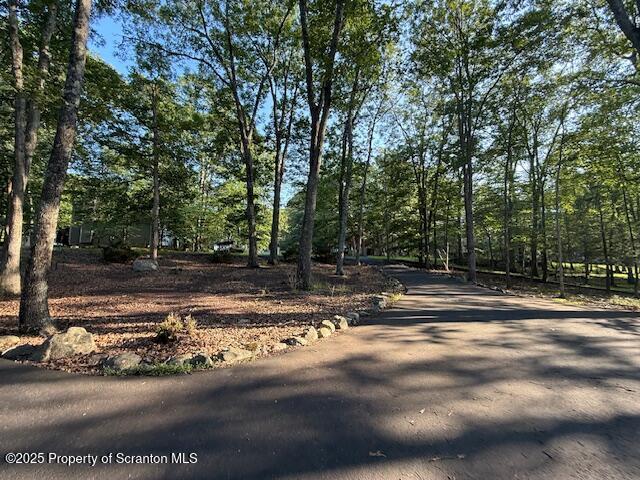 Bushkill, Pennsylvania 18324, United States, 3 Bedrooms Bedrooms, ,2 BathroomsBathrooms,Residential,Active,226271