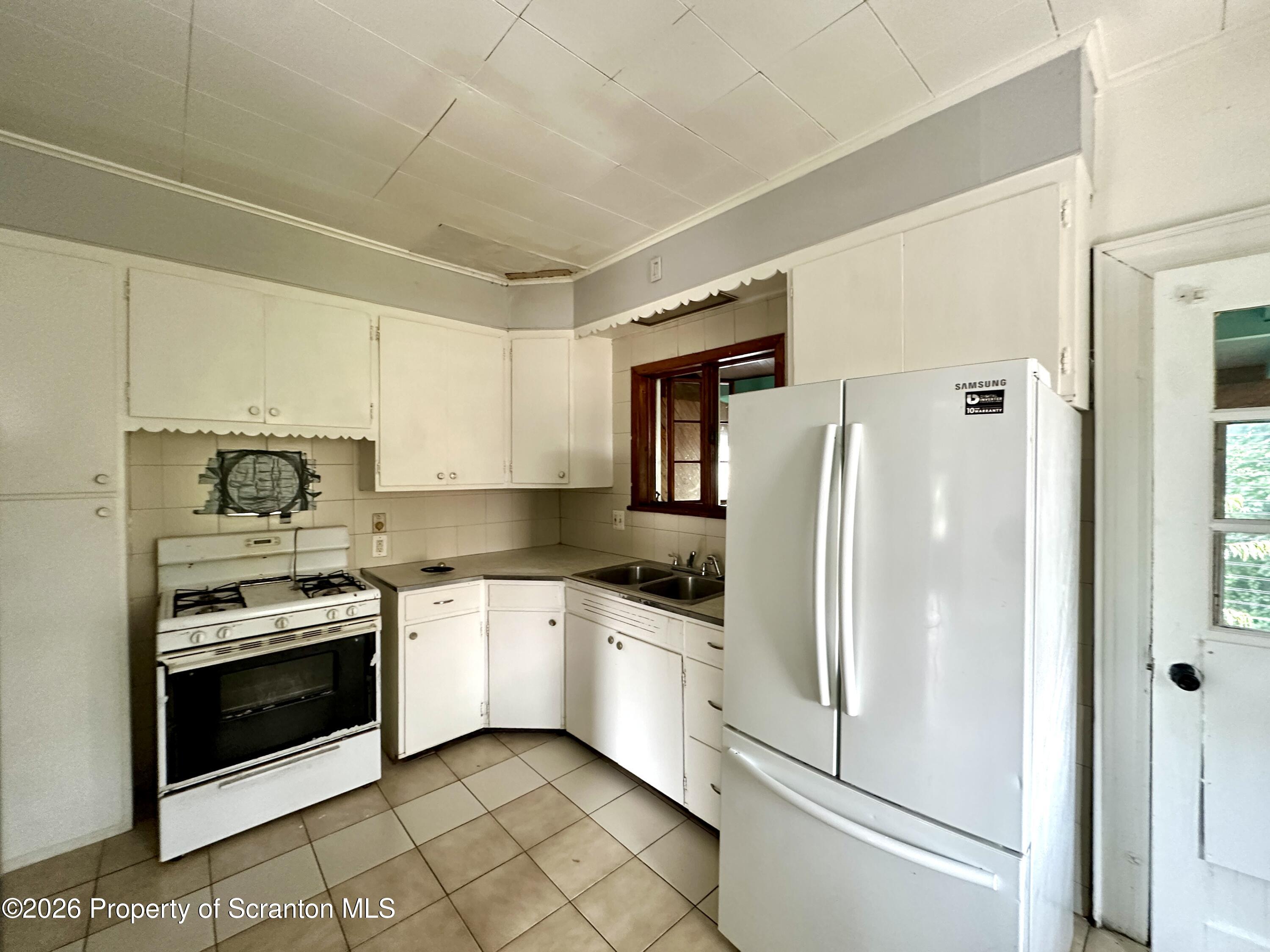 Photo 1 of 10 — 124 Crown Avenue, Scranton, PA 18505