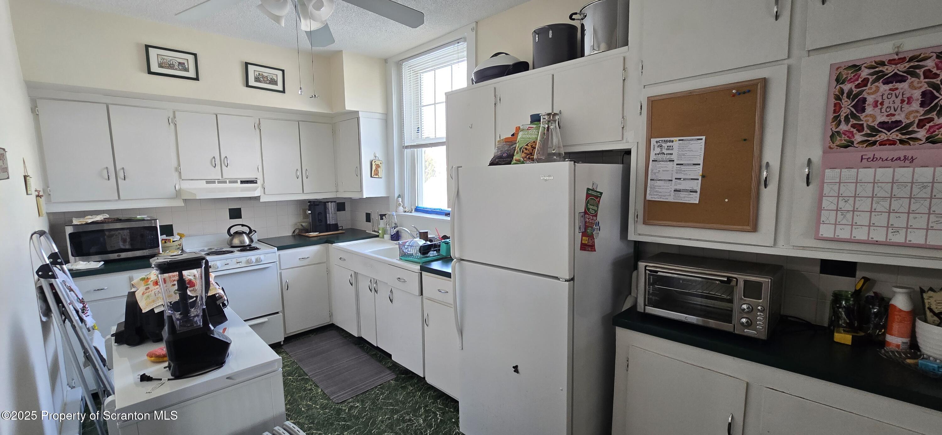 Plymouth, Pennsylvania 18651, United States, 10 Bedrooms Bedrooms, ,7 BathroomsBathrooms,Residential,Active,5364