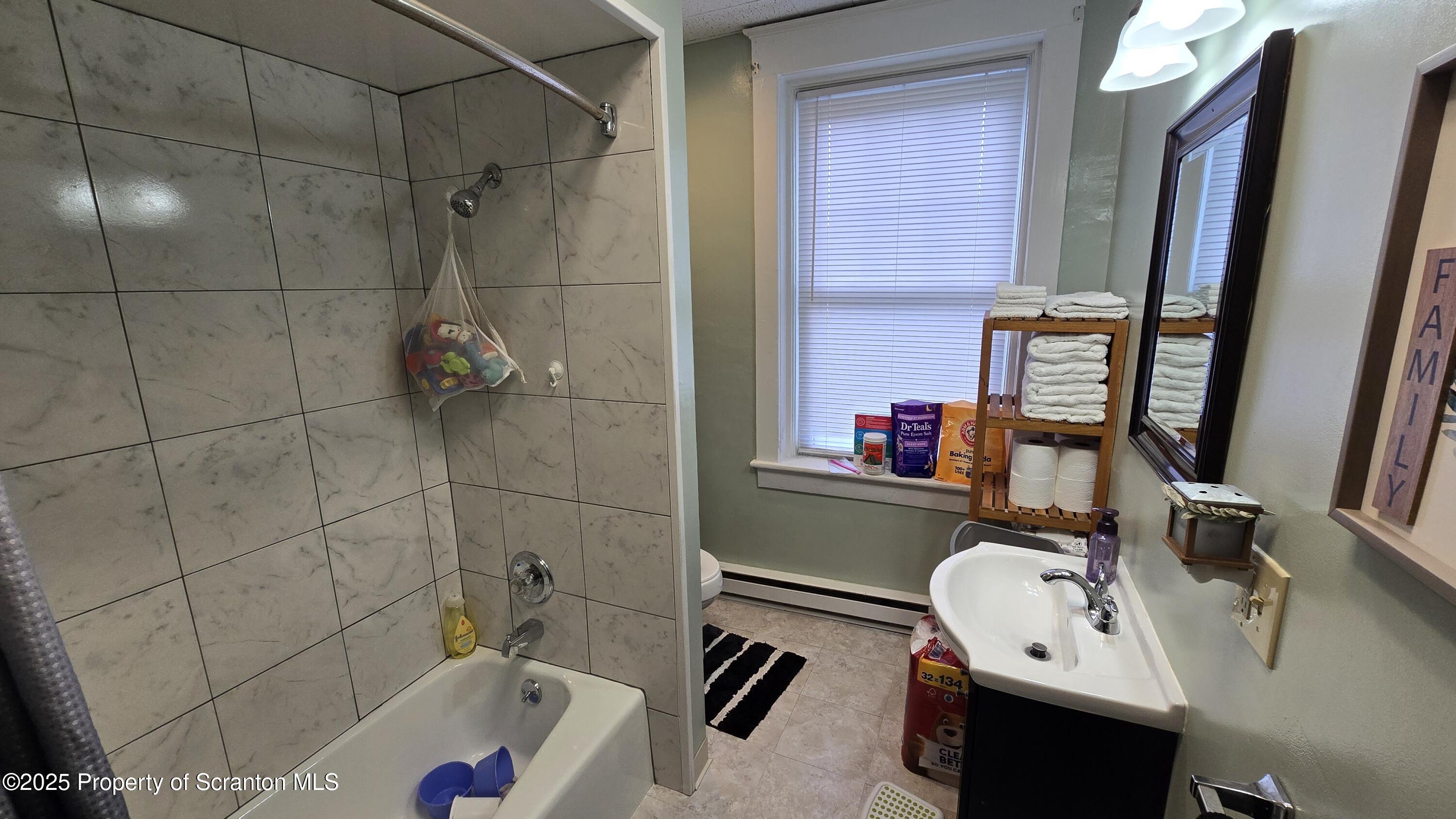 Plymouth, Pennsylvania 18651, United States, 10 Bedrooms Bedrooms, ,7 BathroomsBathrooms,Residential,Active,5364