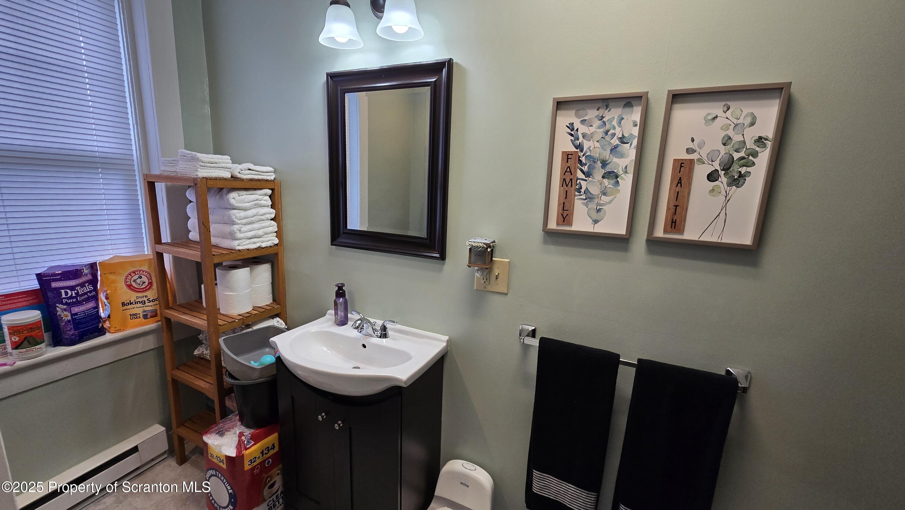 Plymouth, Pennsylvania 18651, United States, 10 Bedrooms Bedrooms, ,7 BathroomsBathrooms,Residential,Active,5364