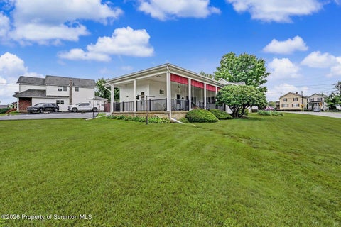 Photo for 715 W Oak Street
