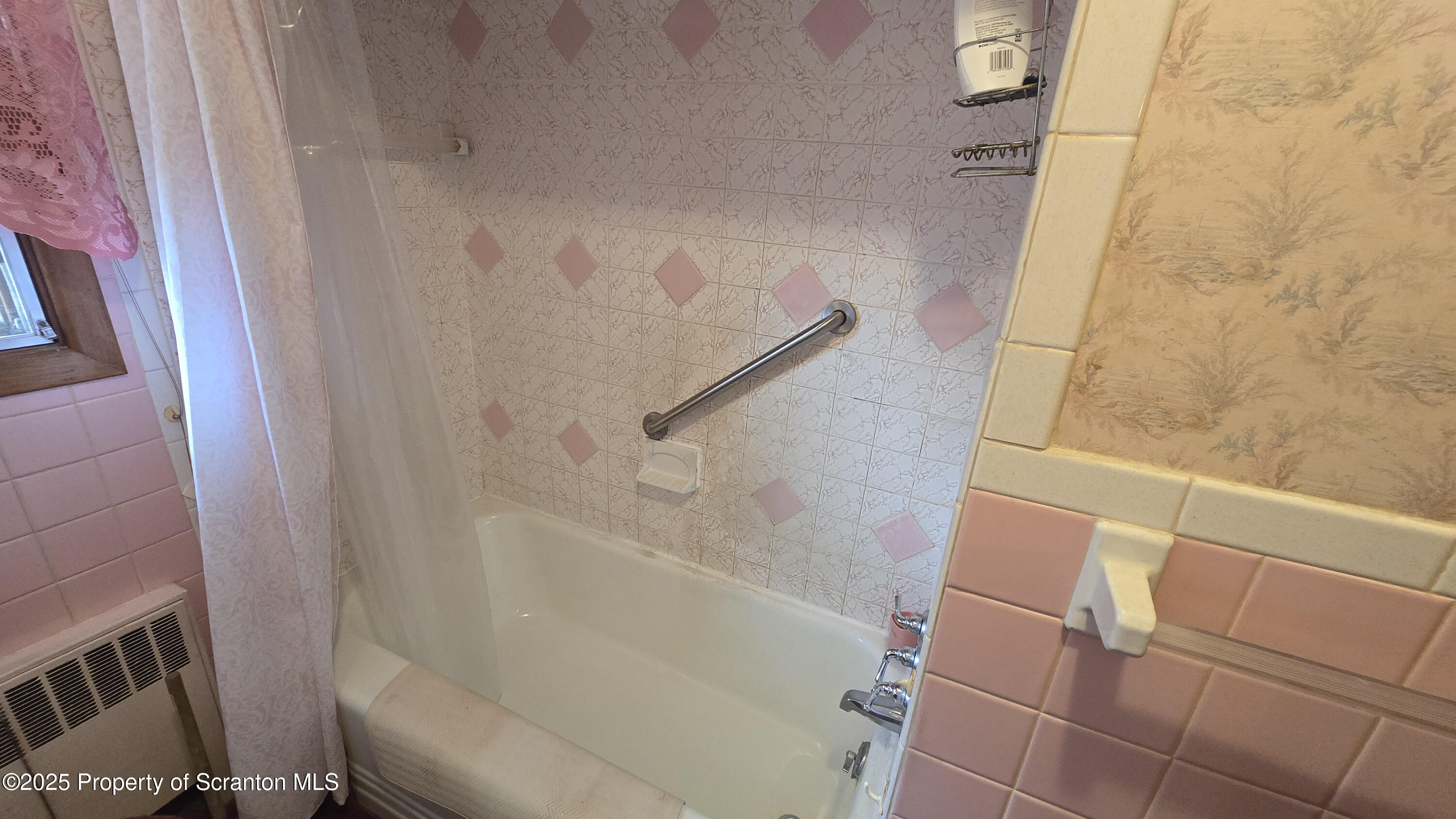 Swoyersville, Pennsylvania 18704, United States, 3 Bedrooms Bedrooms, ,2 BathroomsBathrooms,Residential,Active,217067