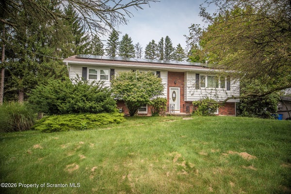 537 GLADIOLA DR, CLARKS SUMMIT, PA 18411 - Image e40bb2b87c3d7e04f2a5a85bb76493b2/3228671006