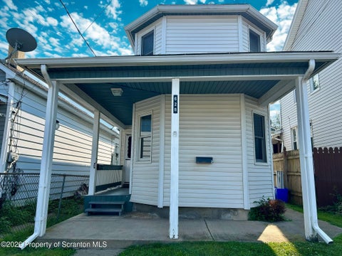 Photo for 628 Oak Street 1