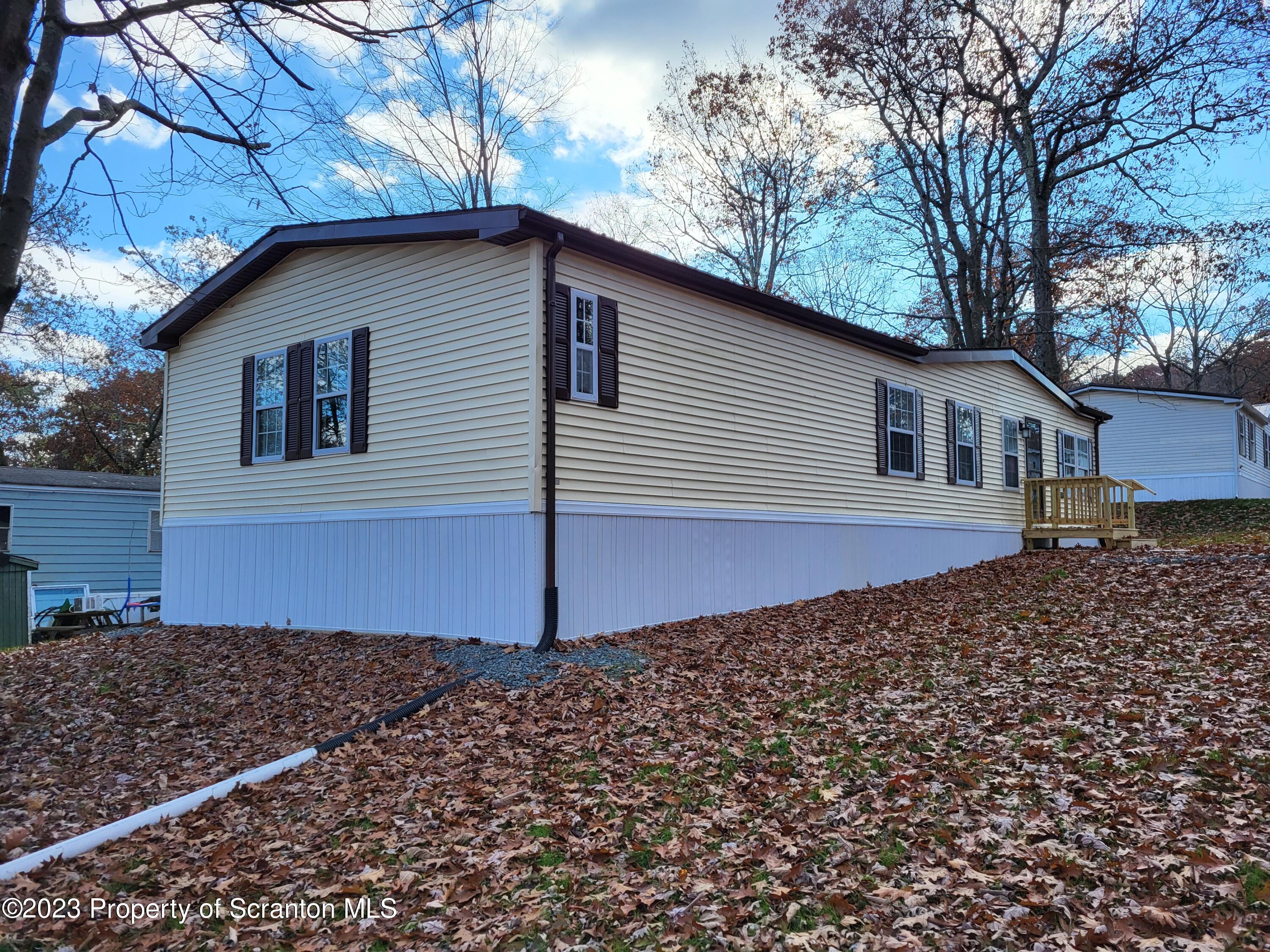 View Jefferson Twp, PA 18436 mobile home